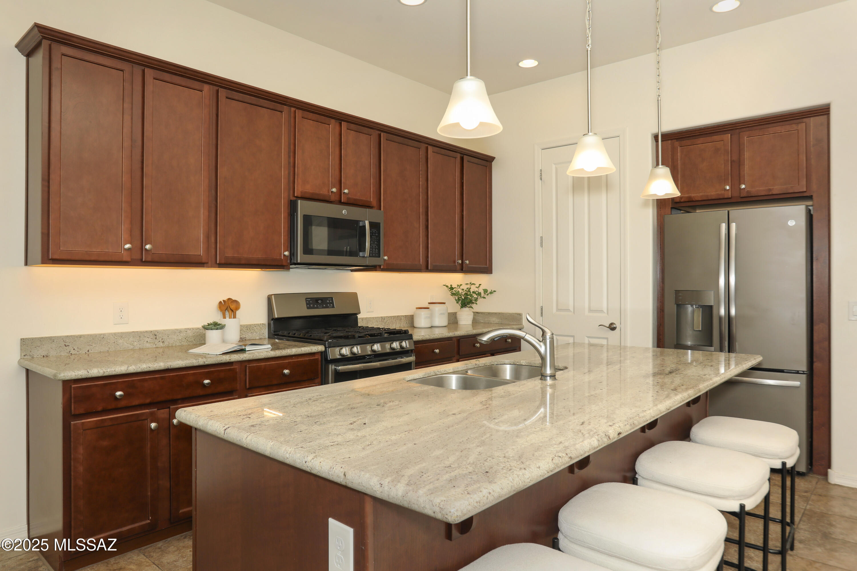 13446 N Flaxleaf Place