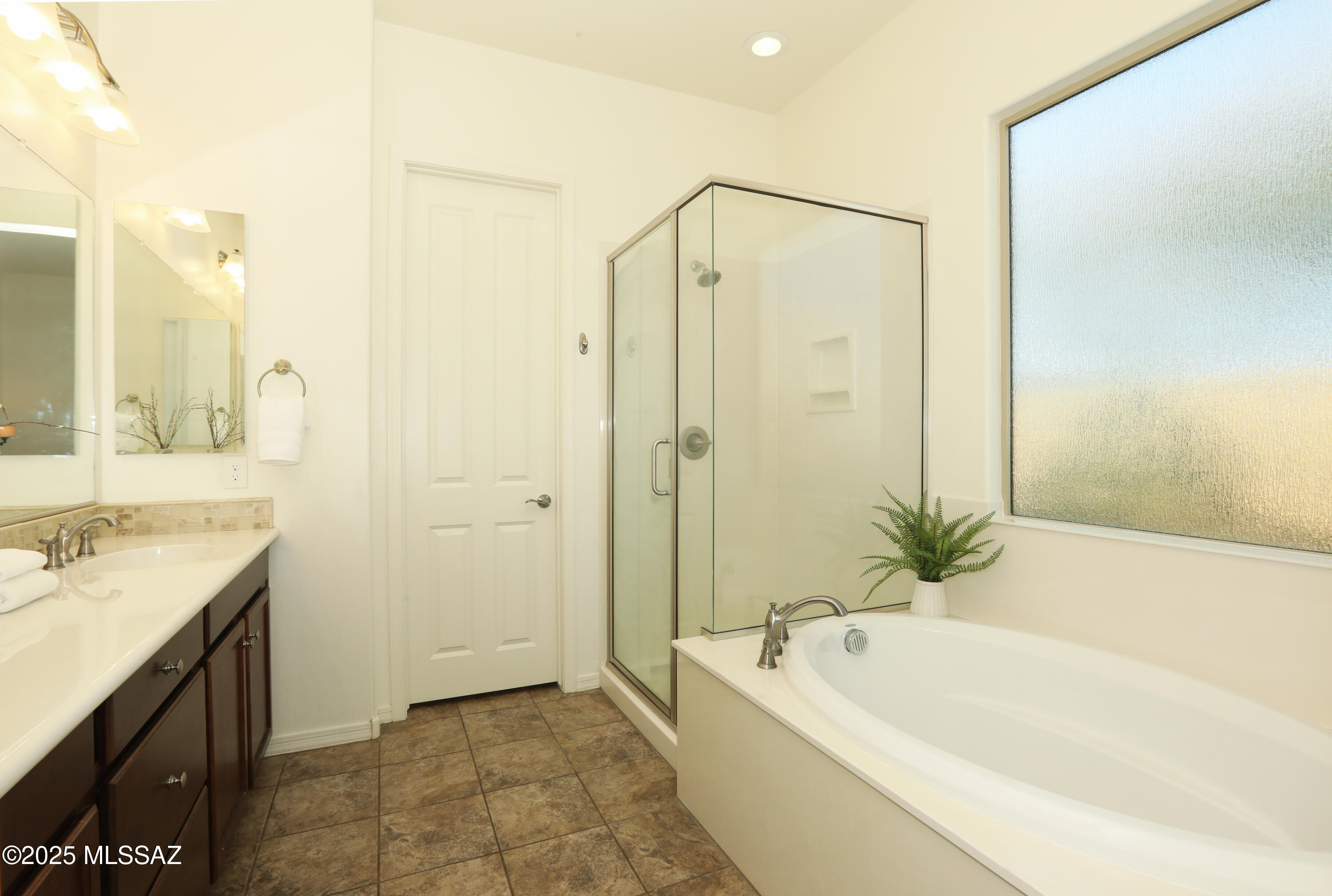 13446 N Flaxleaf Place