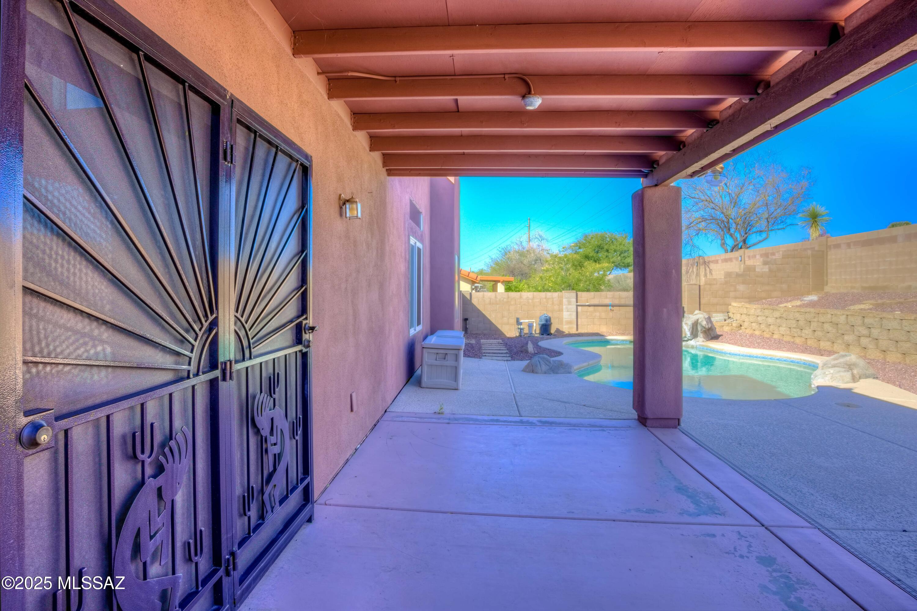 385 E Streams Edge Place