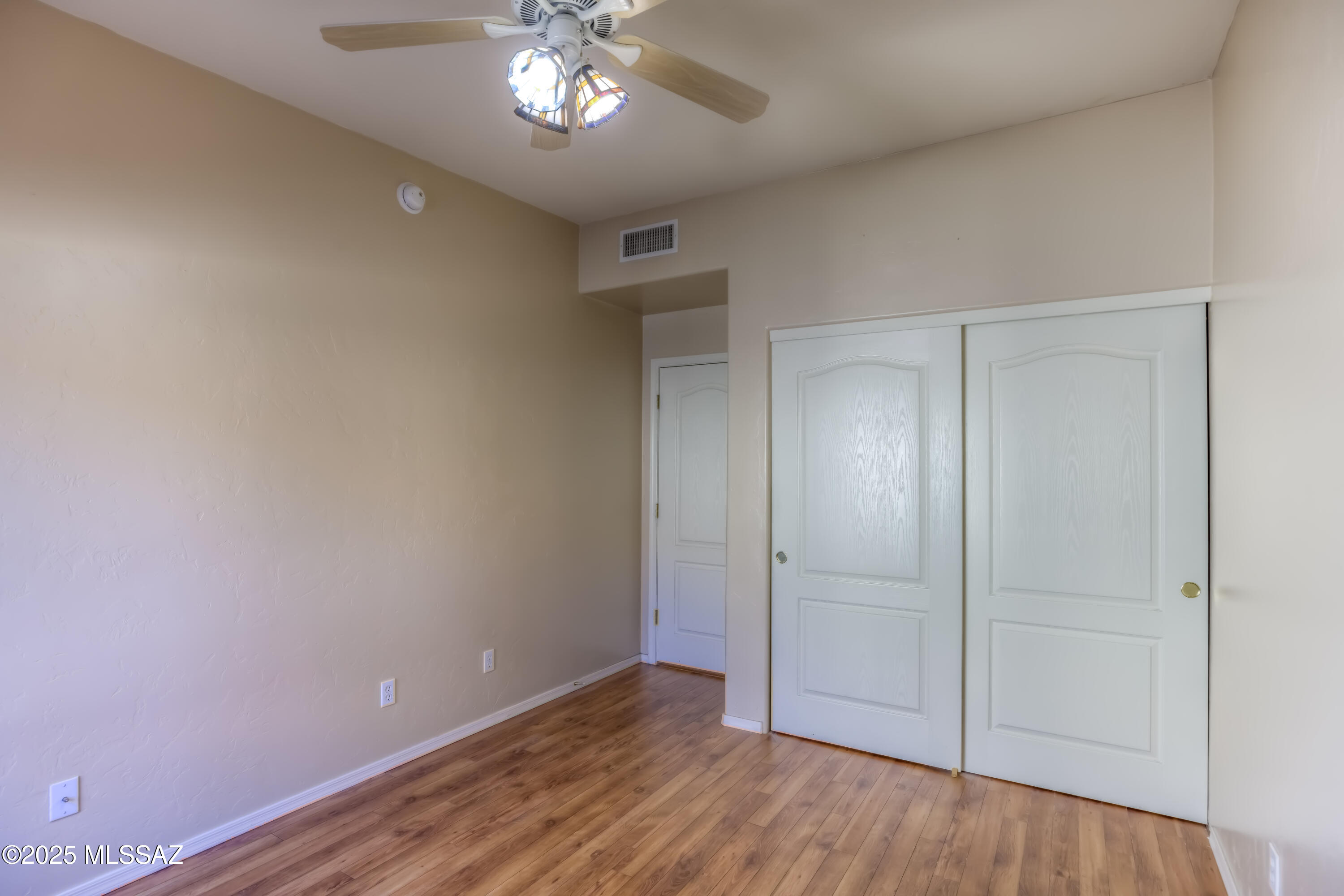 385 E Streams Edge Place