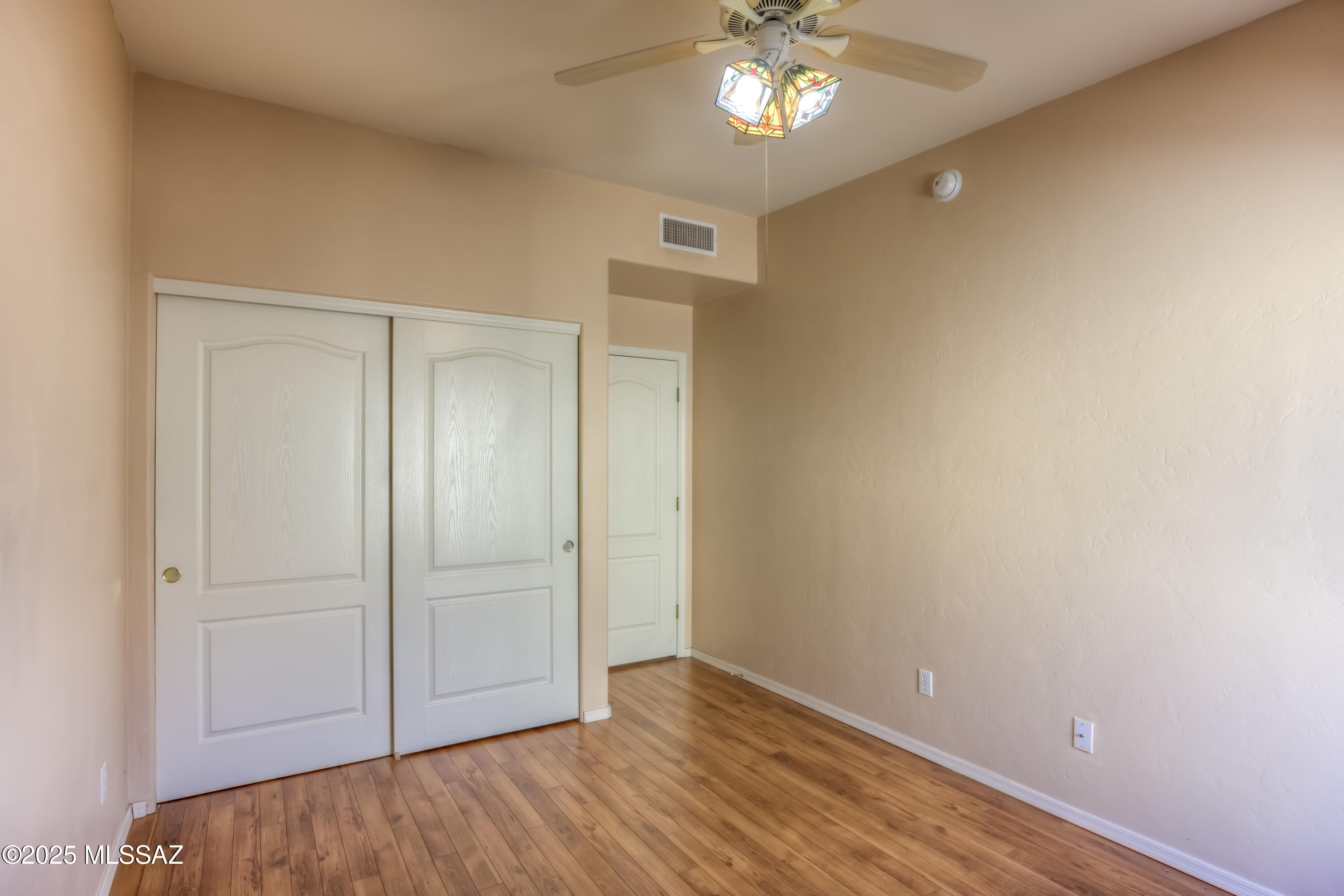 385 E Streams Edge Place