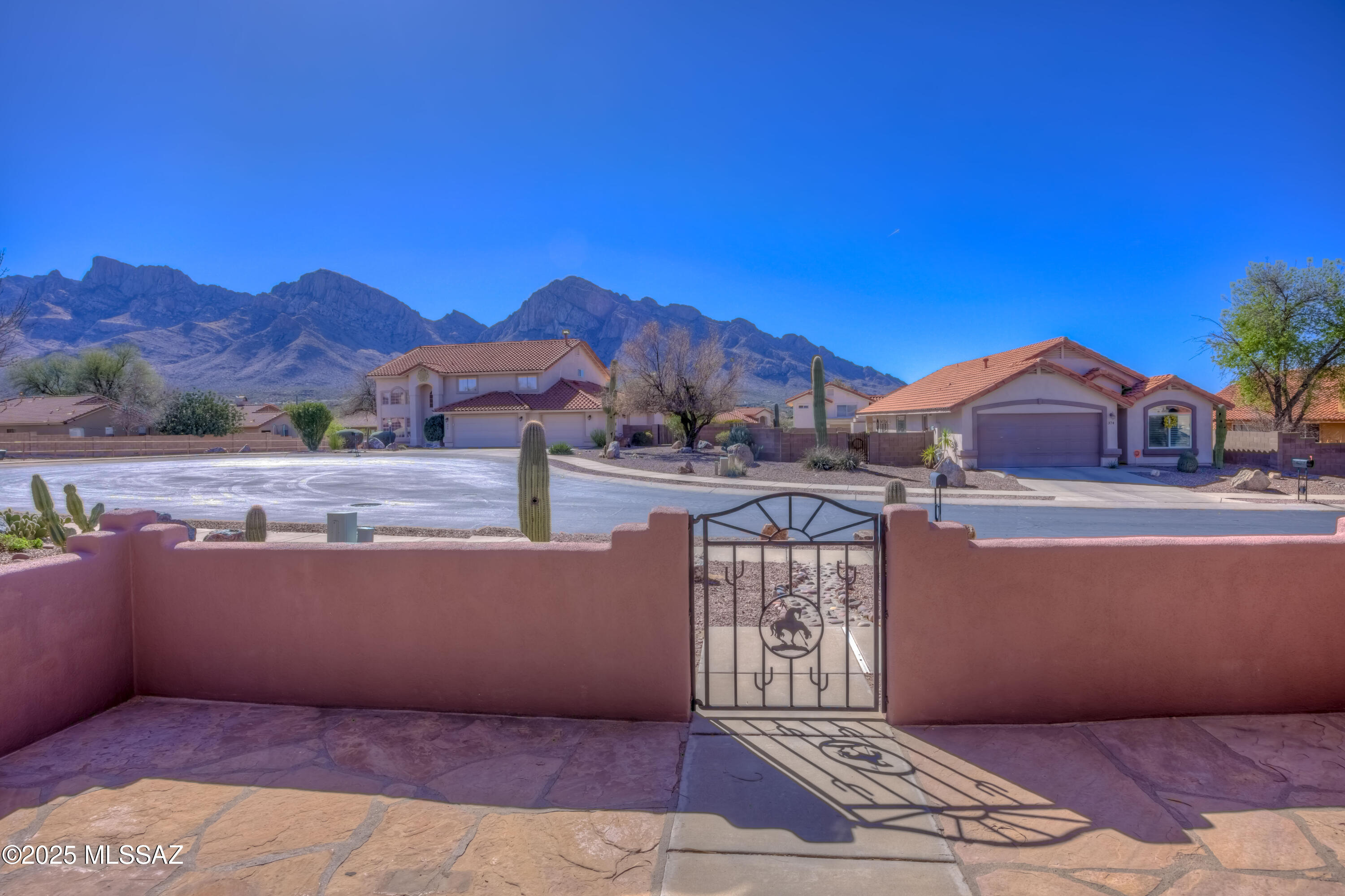 385 E Streams Edge Place