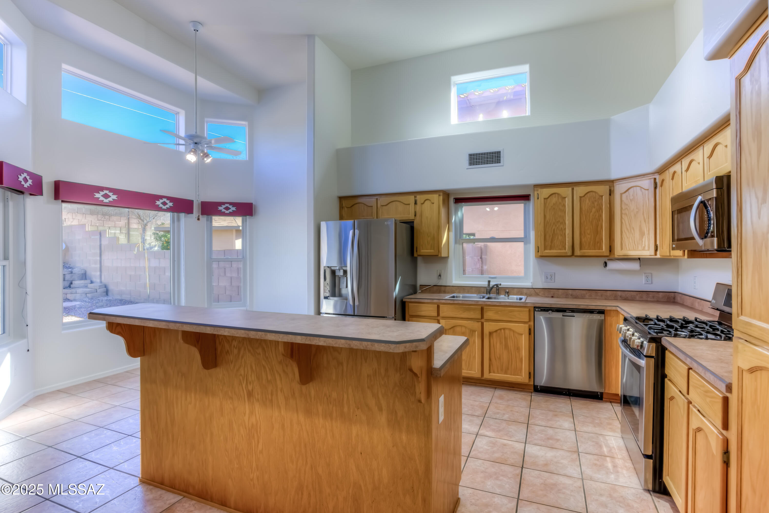 385 E Streams Edge Place