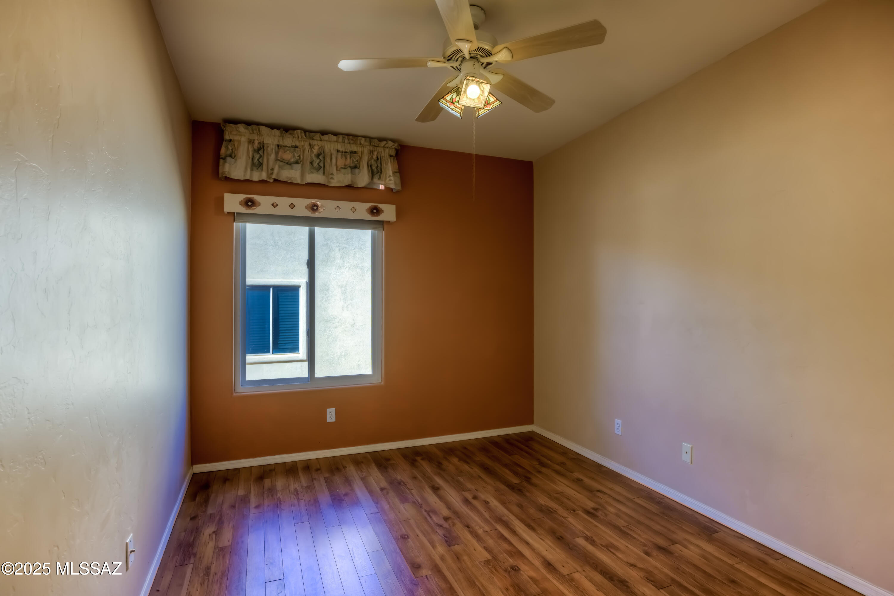 385 E Streams Edge Place