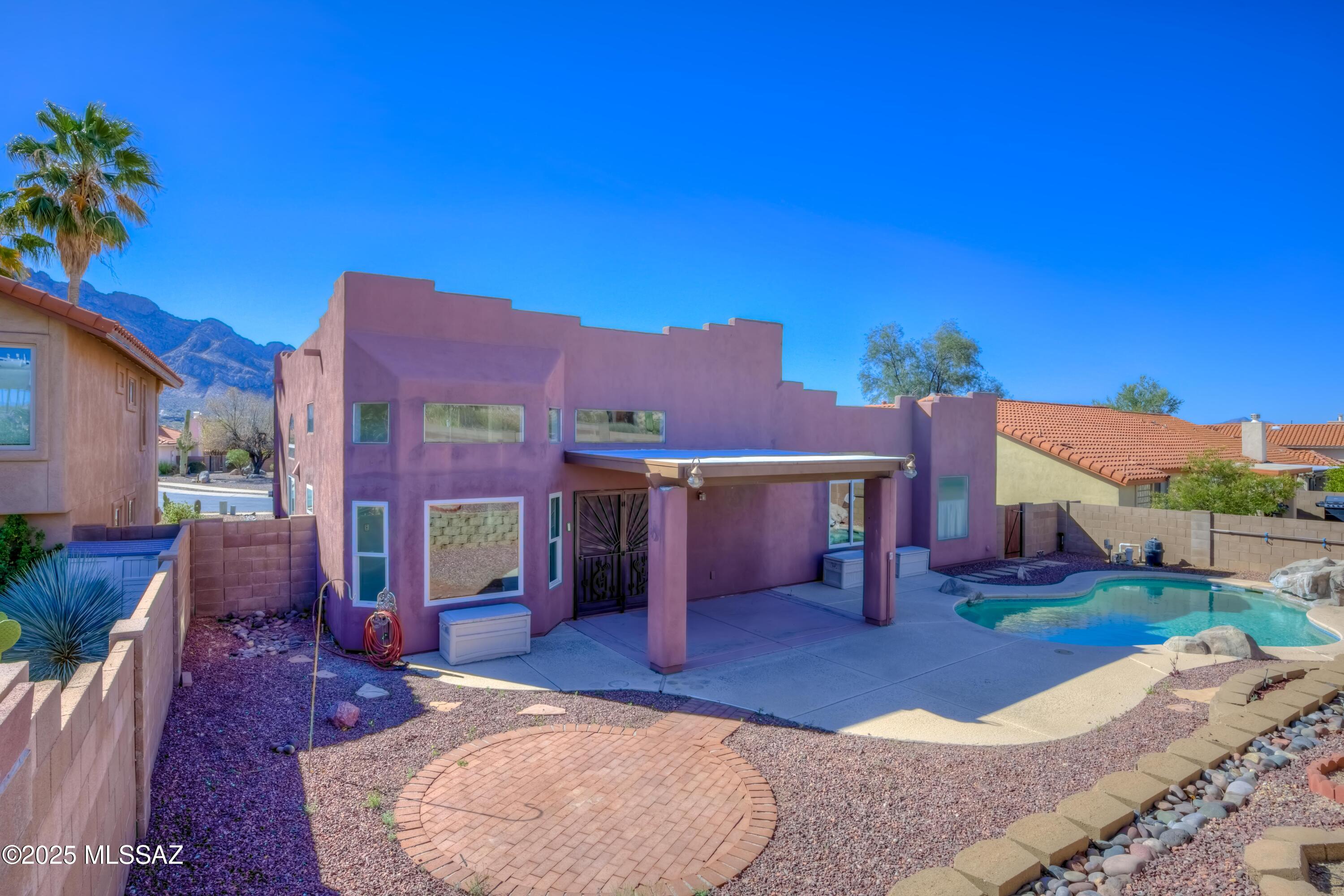 385 E Streams Edge Place