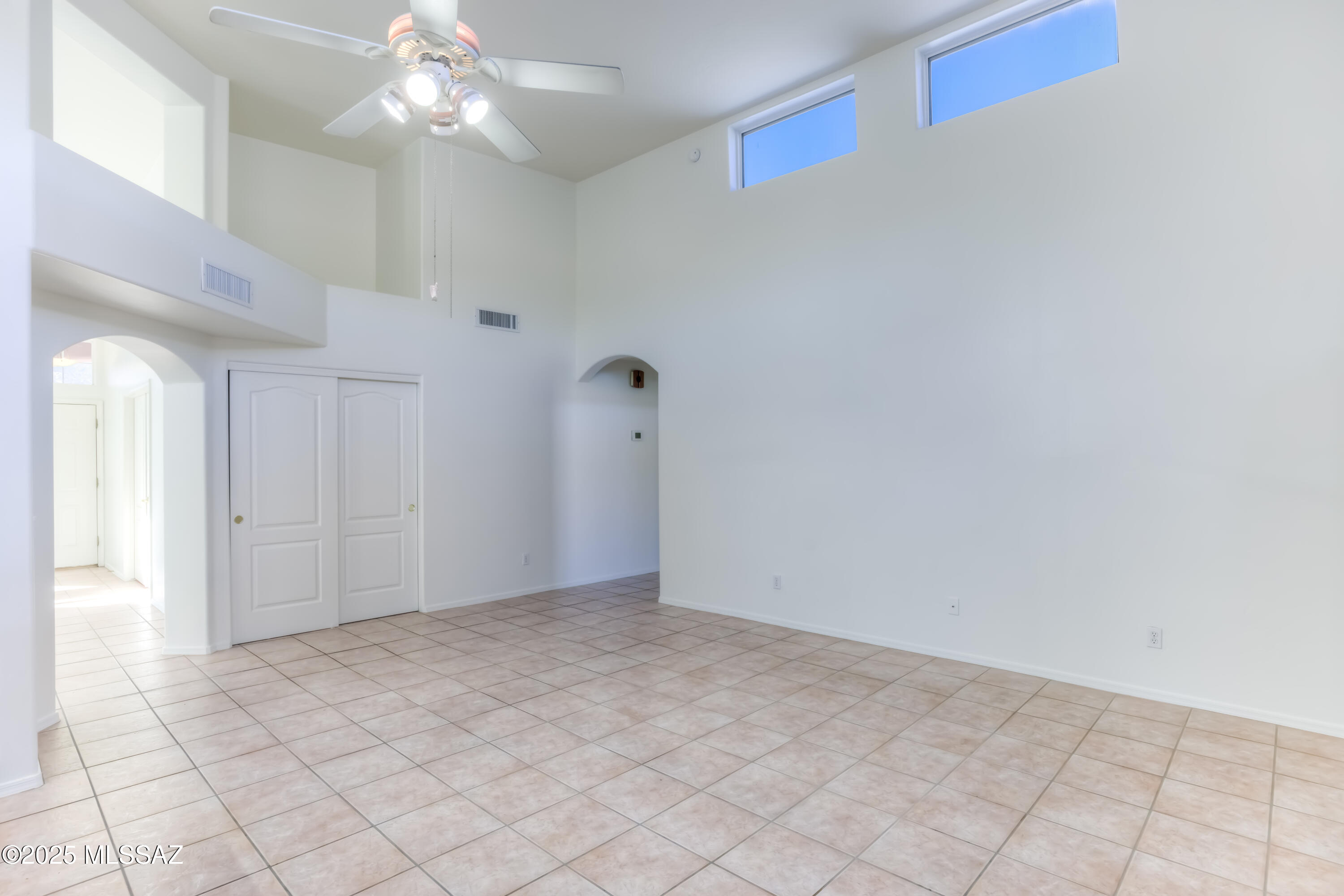 385 E Streams Edge Place