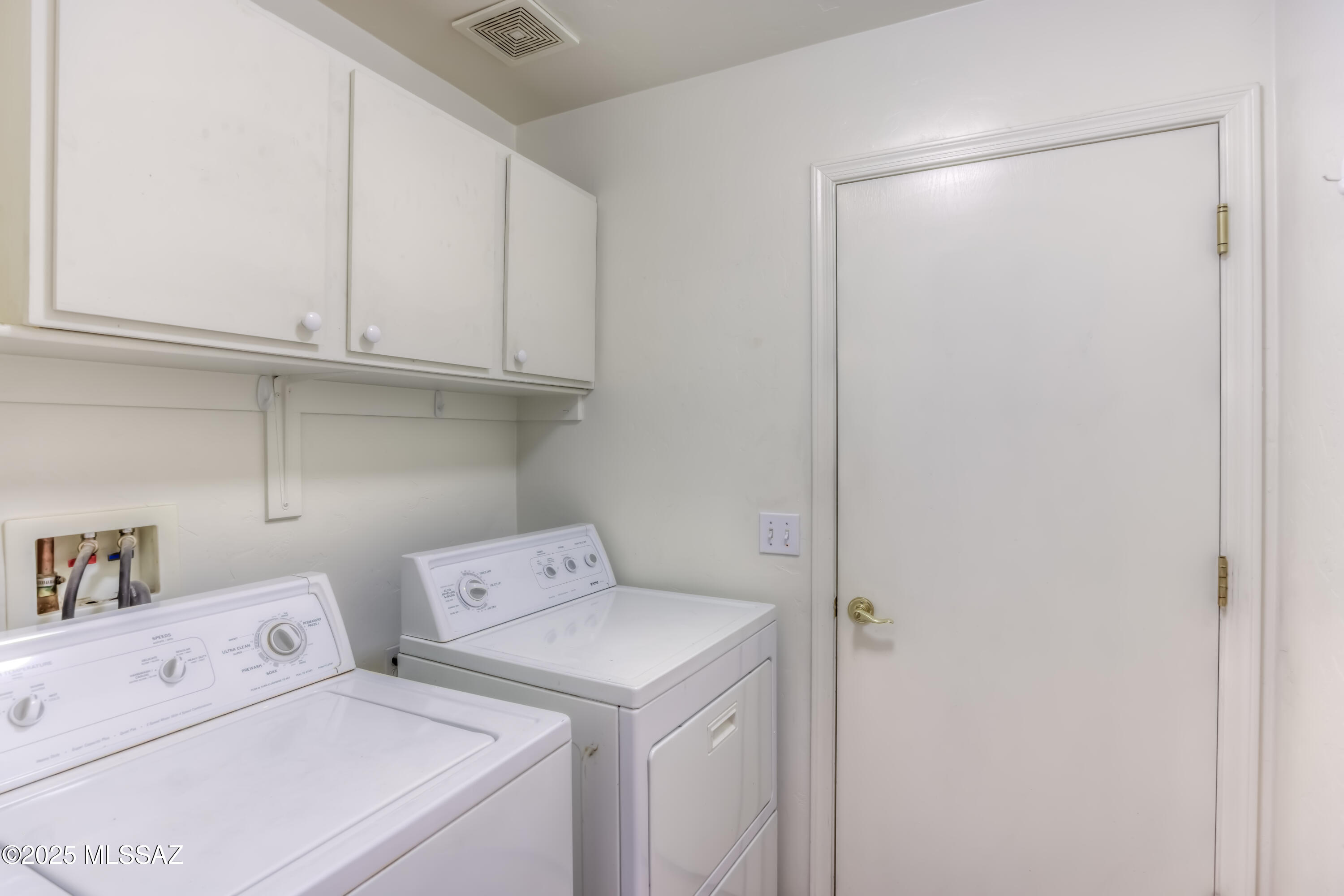 385 E Streams Edge Place