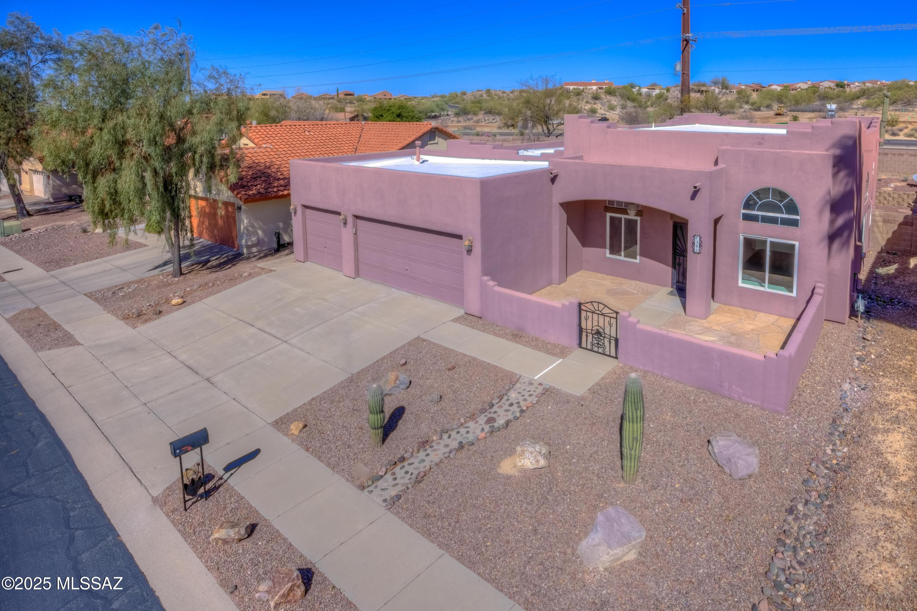 385 E Streams Edge Place