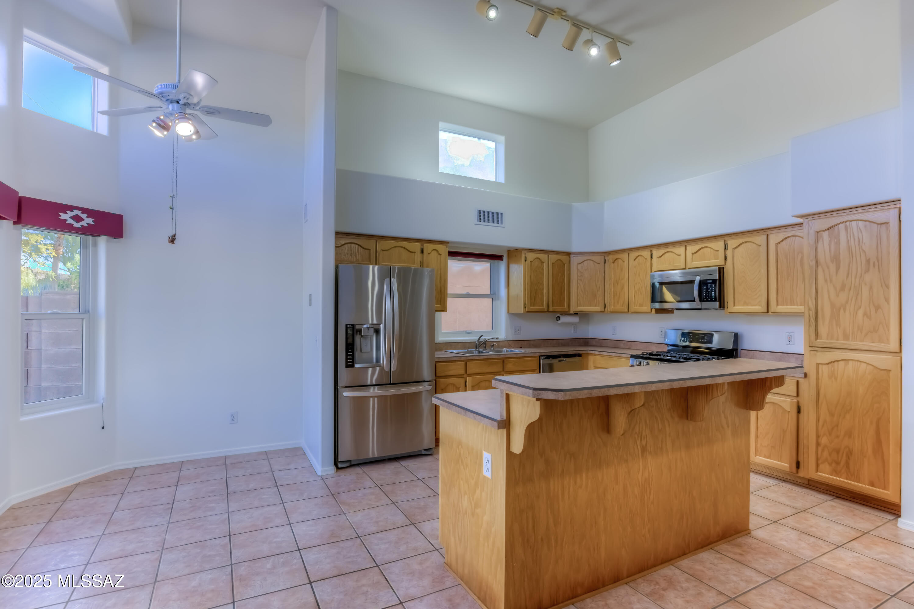 385 E Streams Edge Place