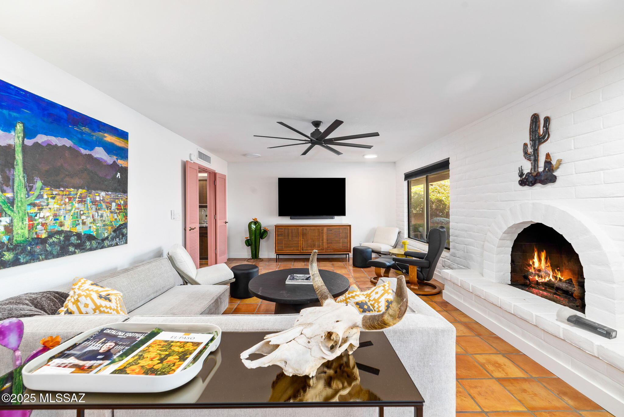 3920 E Alvernon Circle