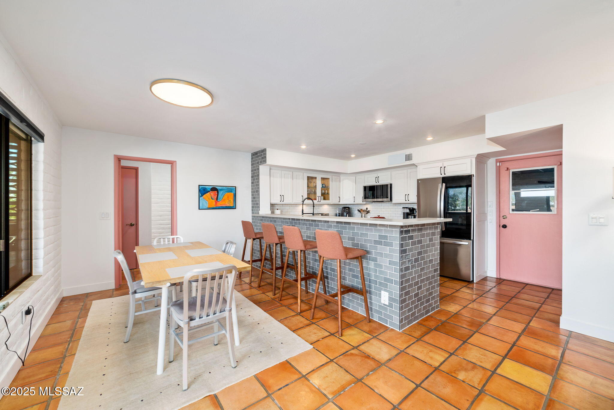 3920 E Alvernon Circle