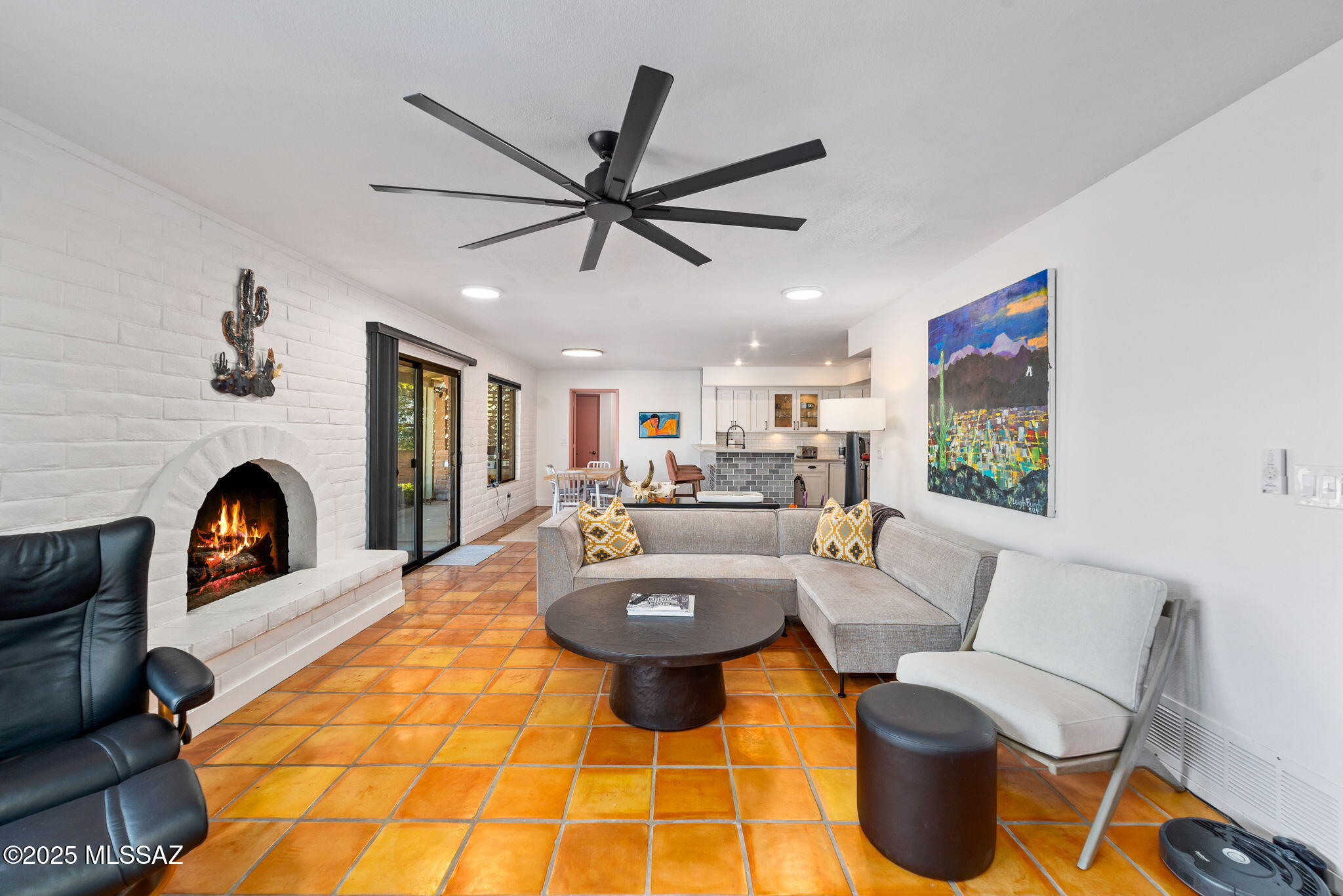 3920 E Alvernon Circle