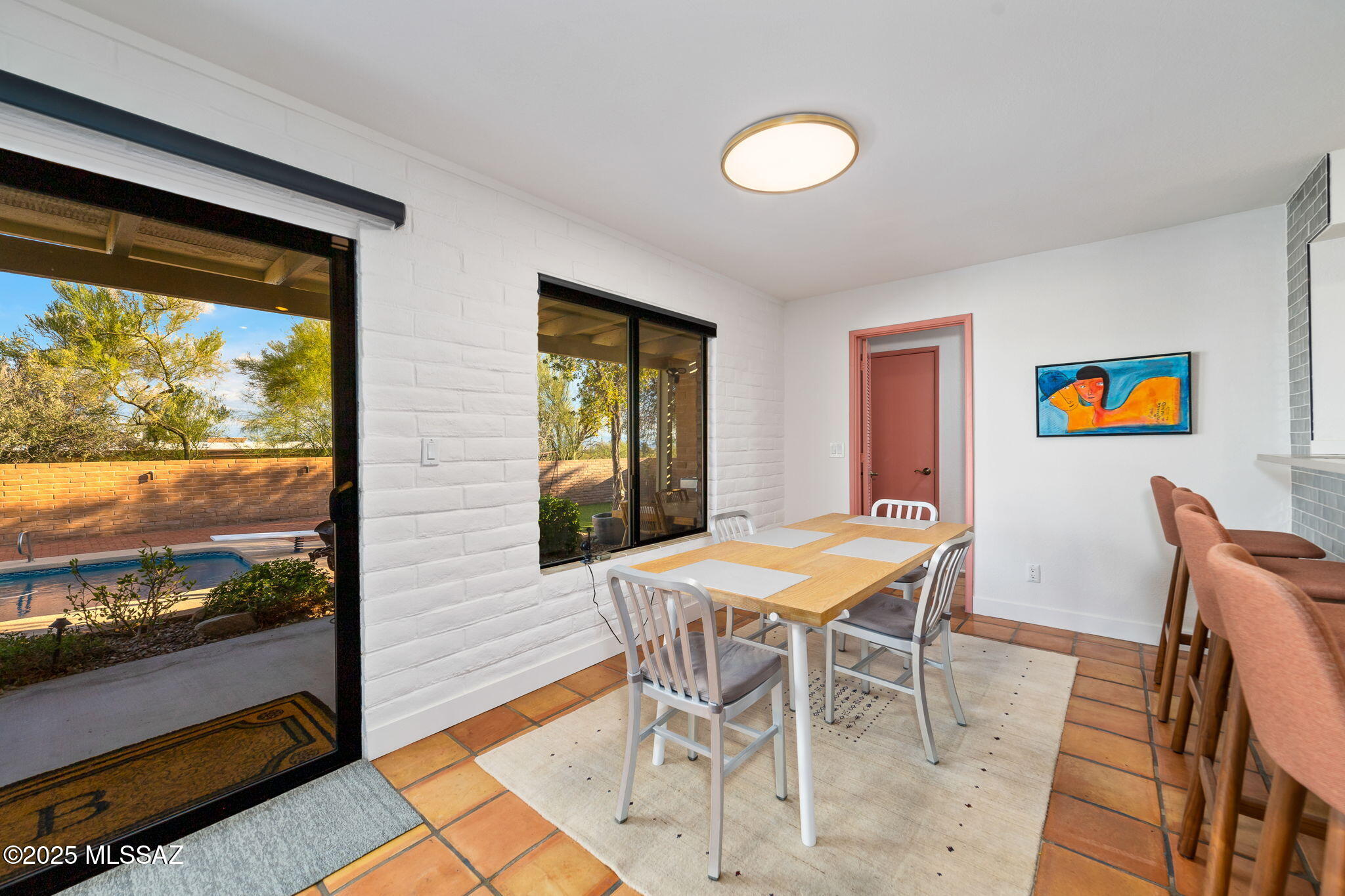 3920 E Alvernon Circle