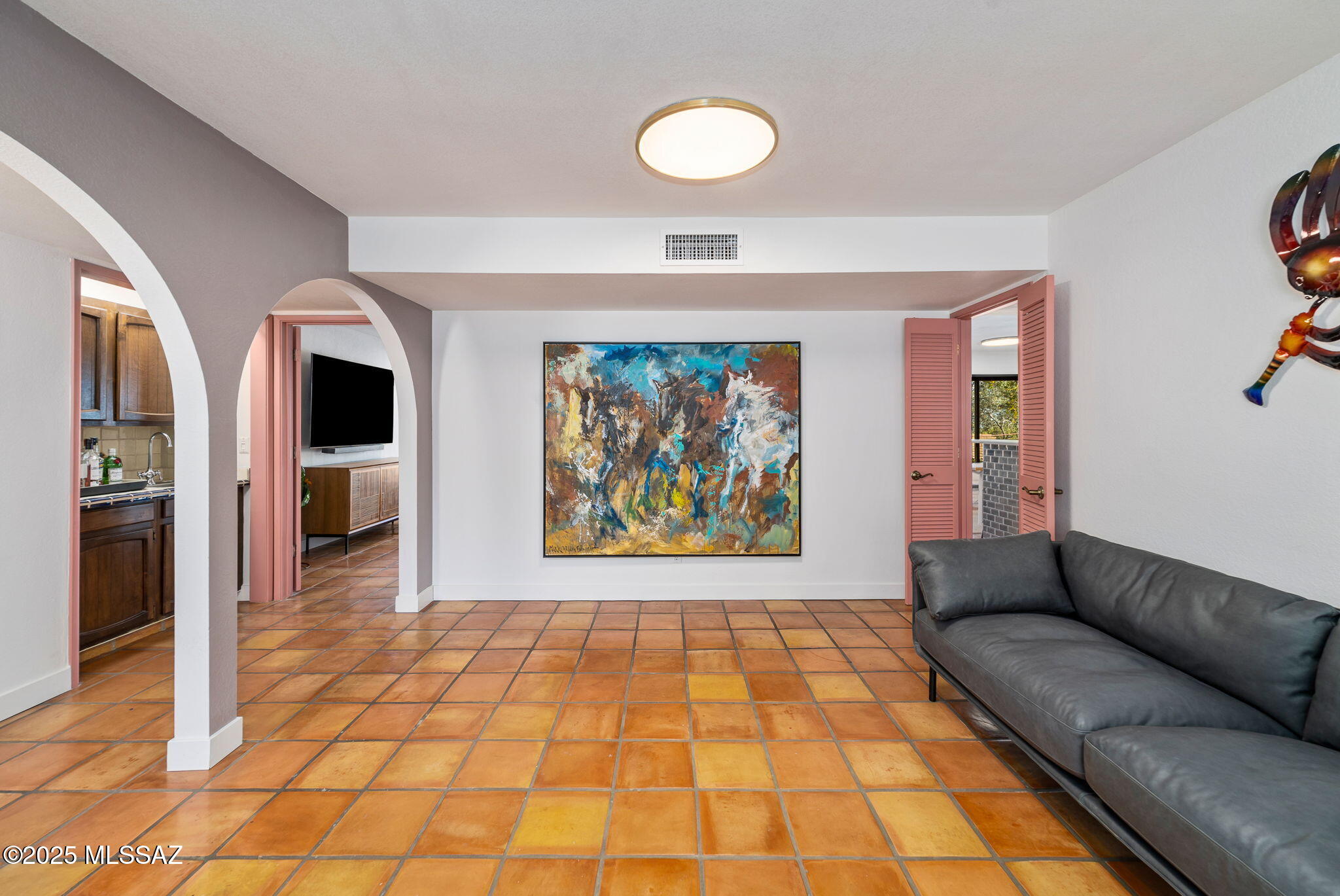 3920 E Alvernon Circle