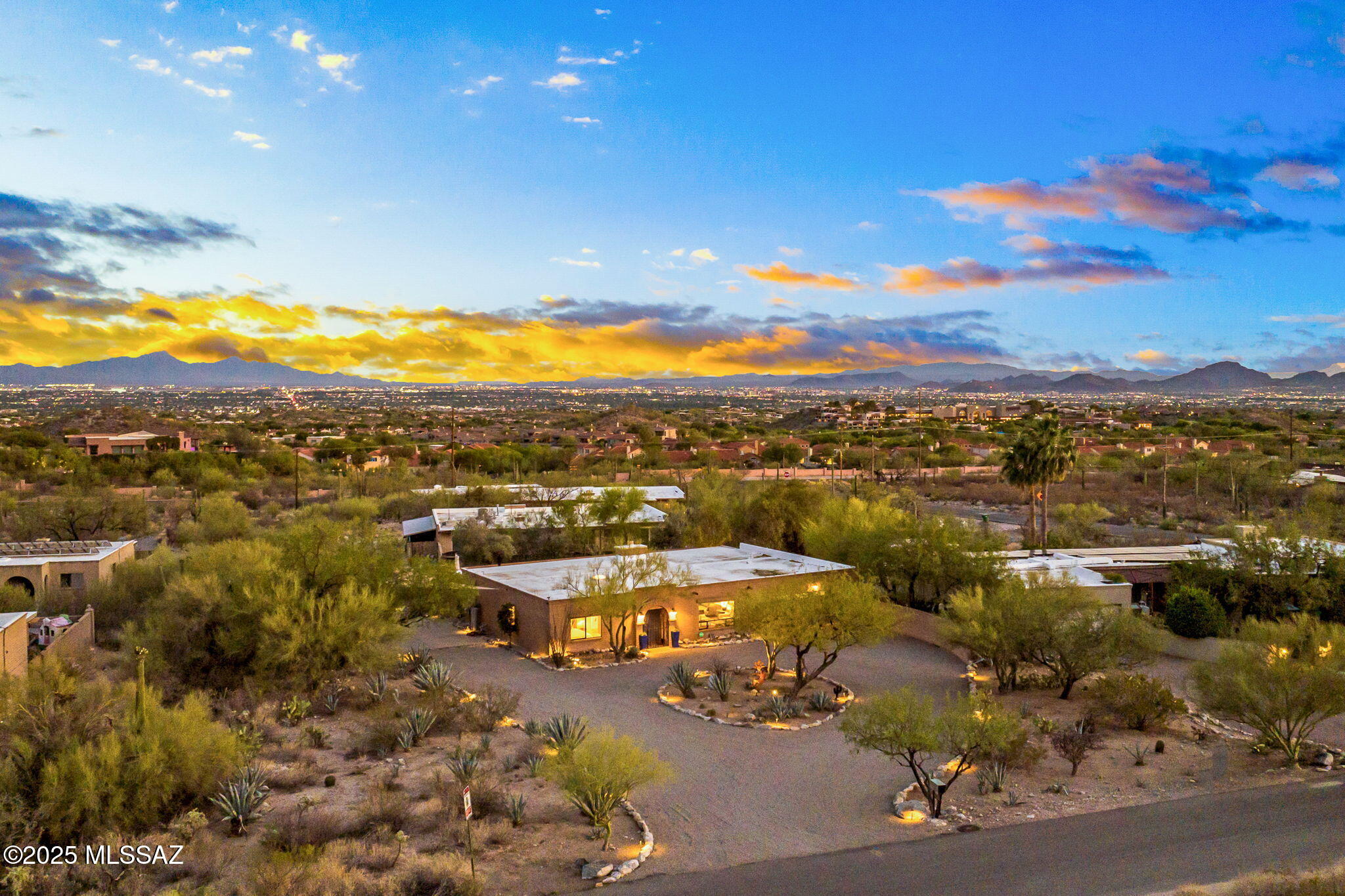 3920 E Alvernon Circle