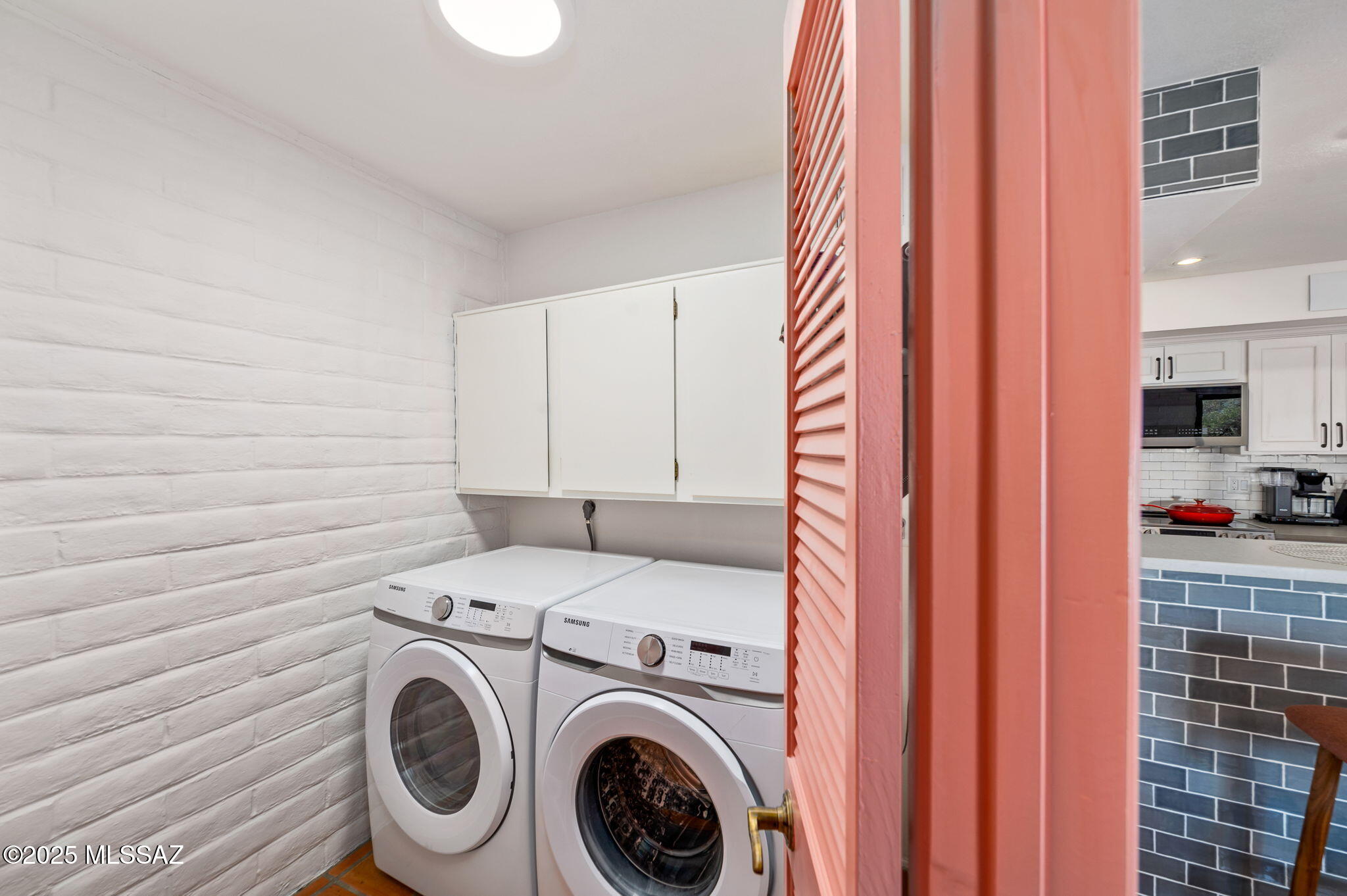 3920 E Alvernon Circle