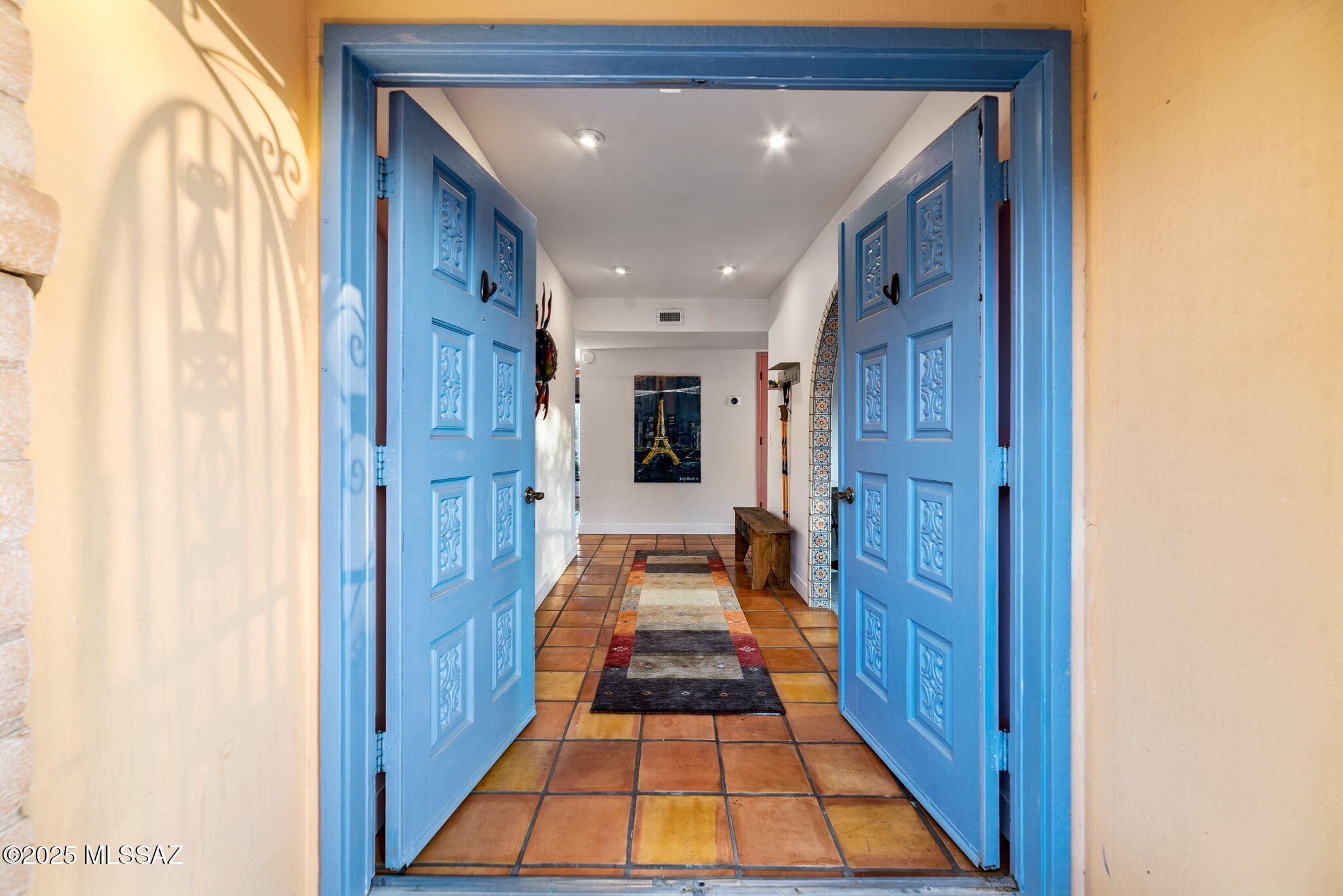 3920 E Alvernon Circle