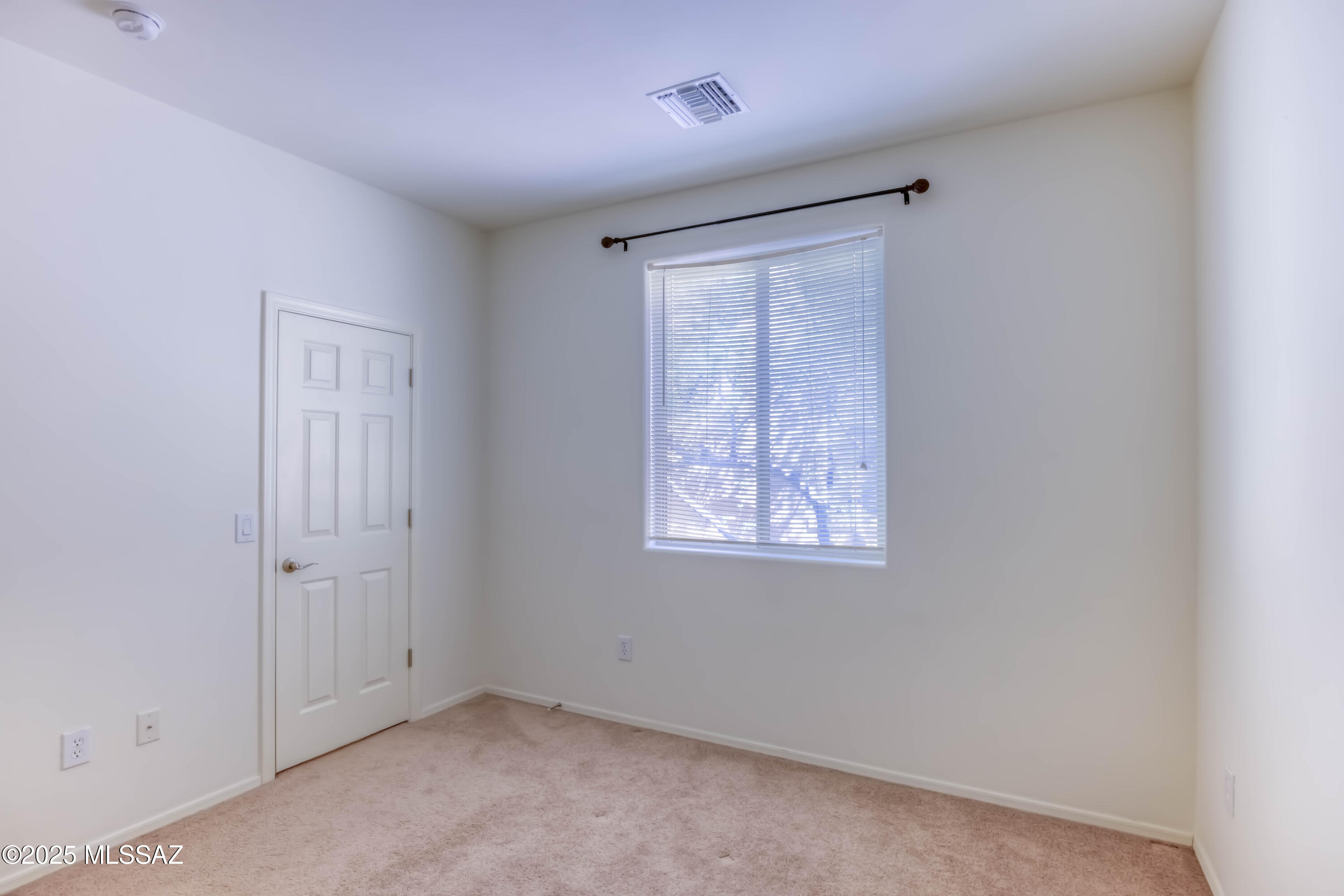 8348 N Mountain Stone Pine Way