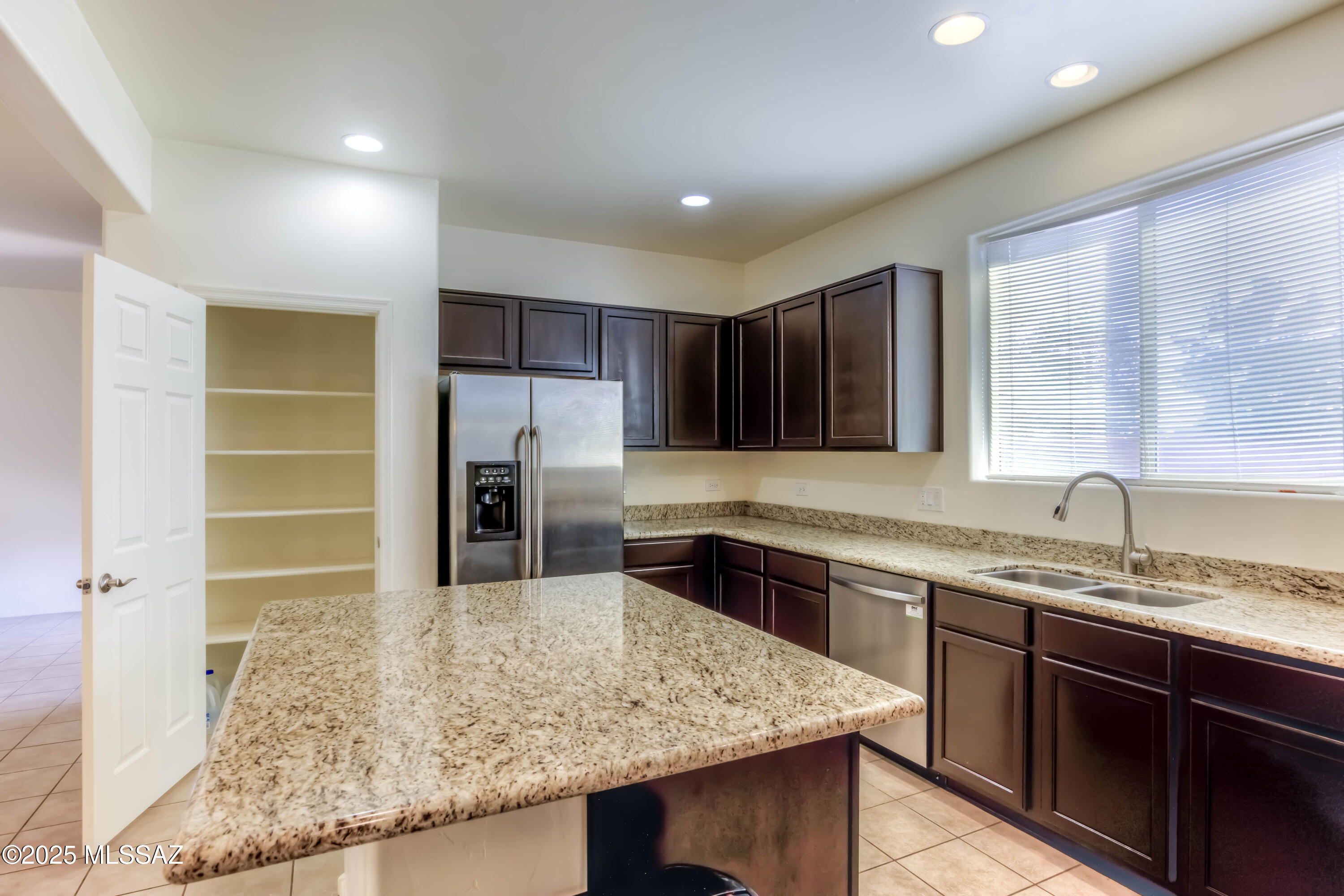 8348 N Mountain Stone Pine Way