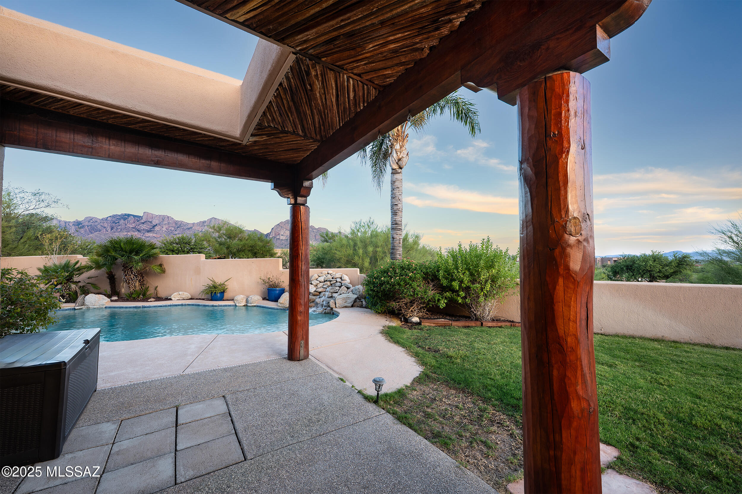 11140 N Poinsettia Drive