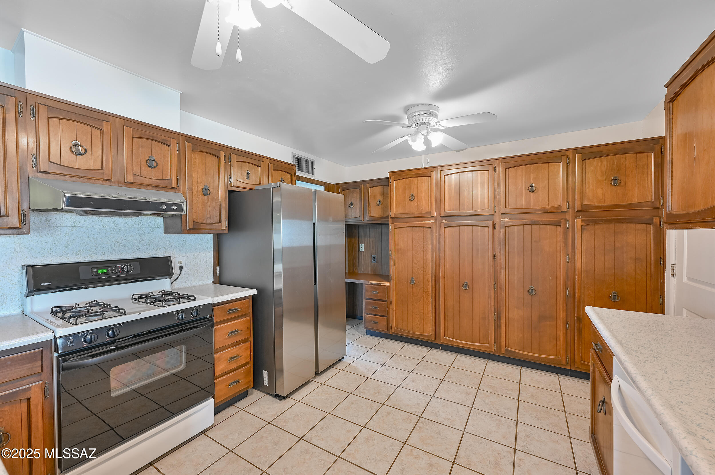 1526 W Windsor Street