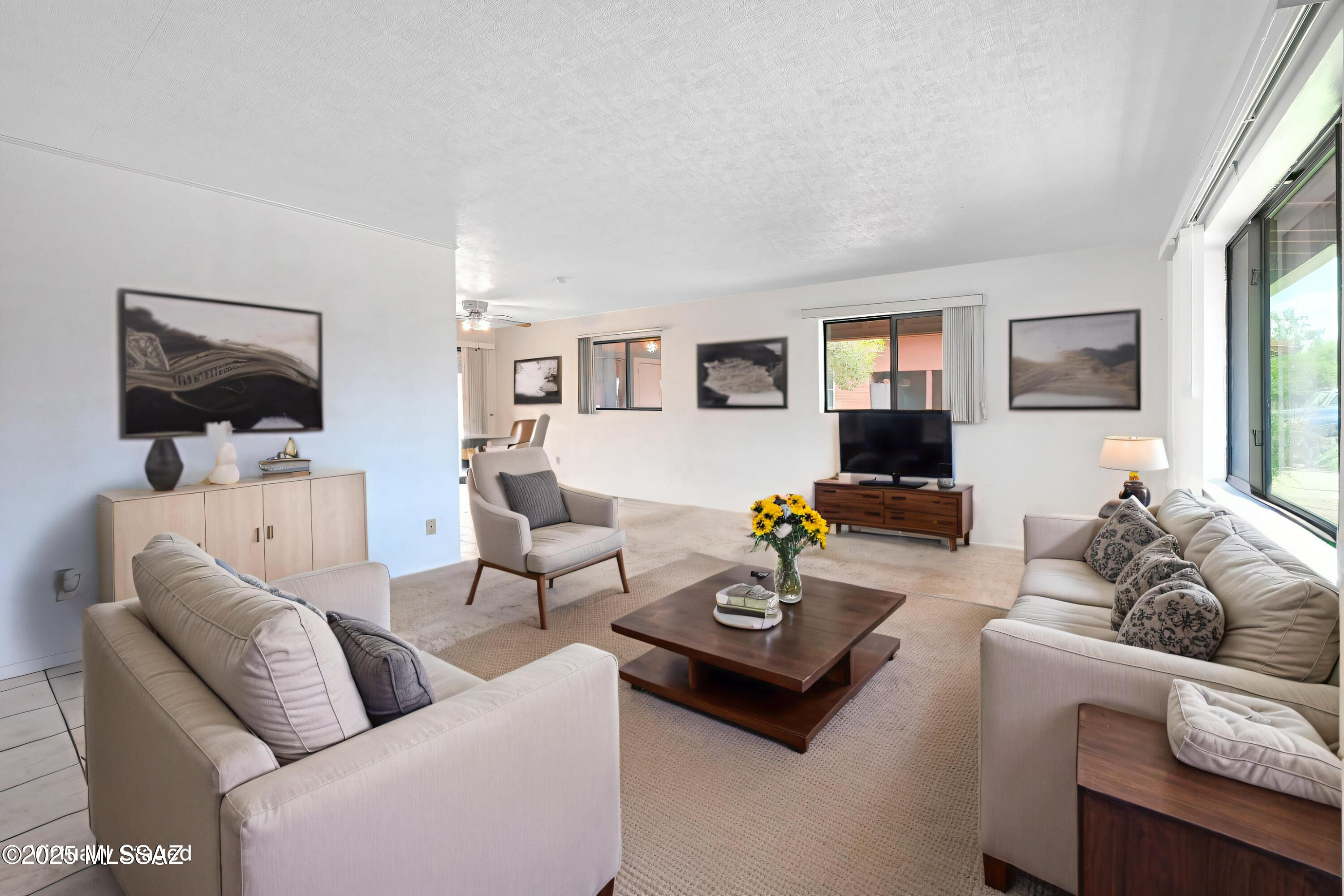 1526 W Windsor Street