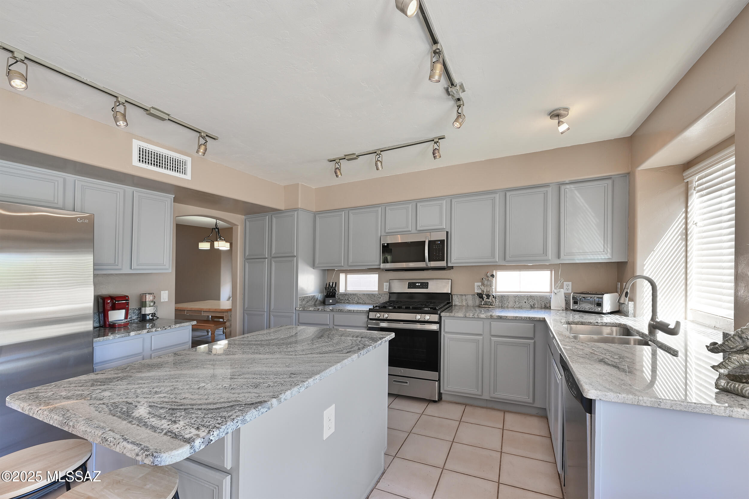 11632 N Labyrinth Drive