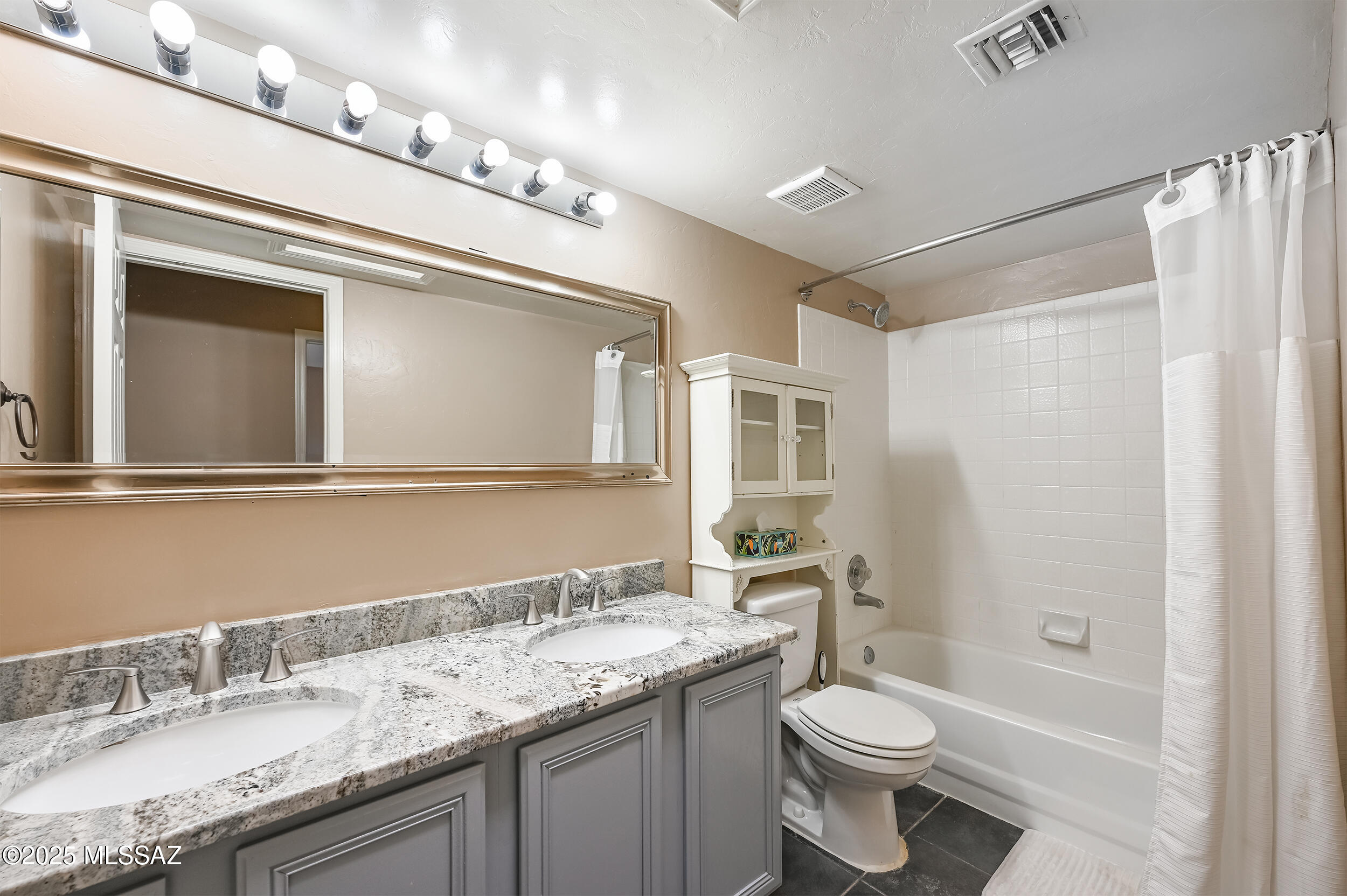 11632 N Labyrinth Drive