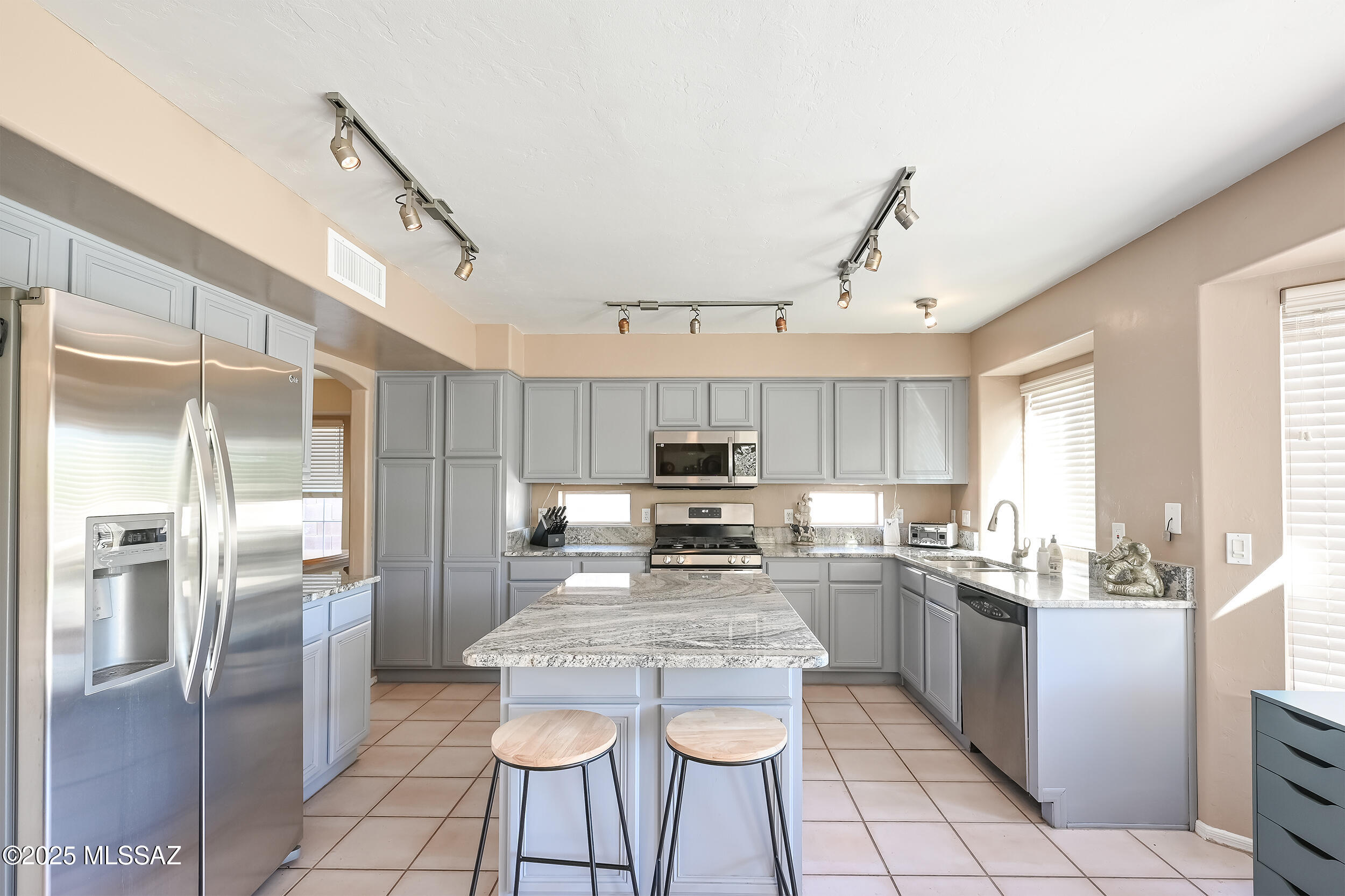 11632 N Labyrinth Drive