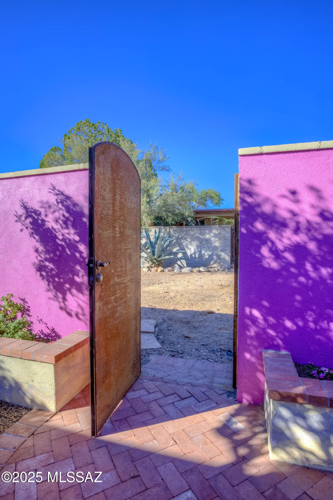 41 E Mediterranean Drive