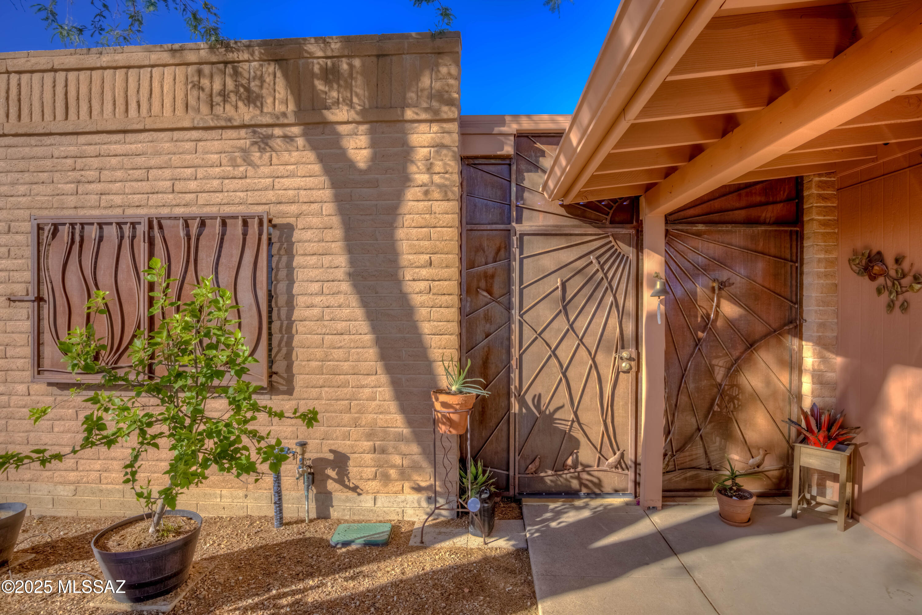 41 E Mediterranean Drive