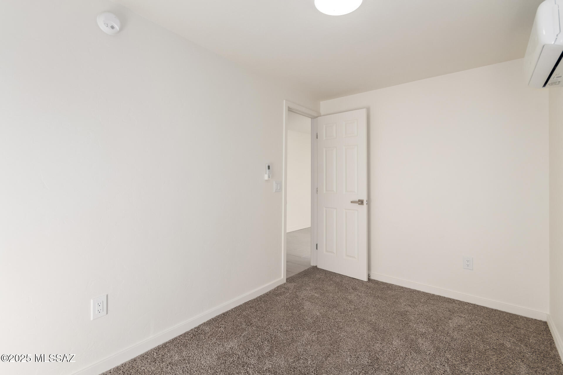 528 W Columbia Street
