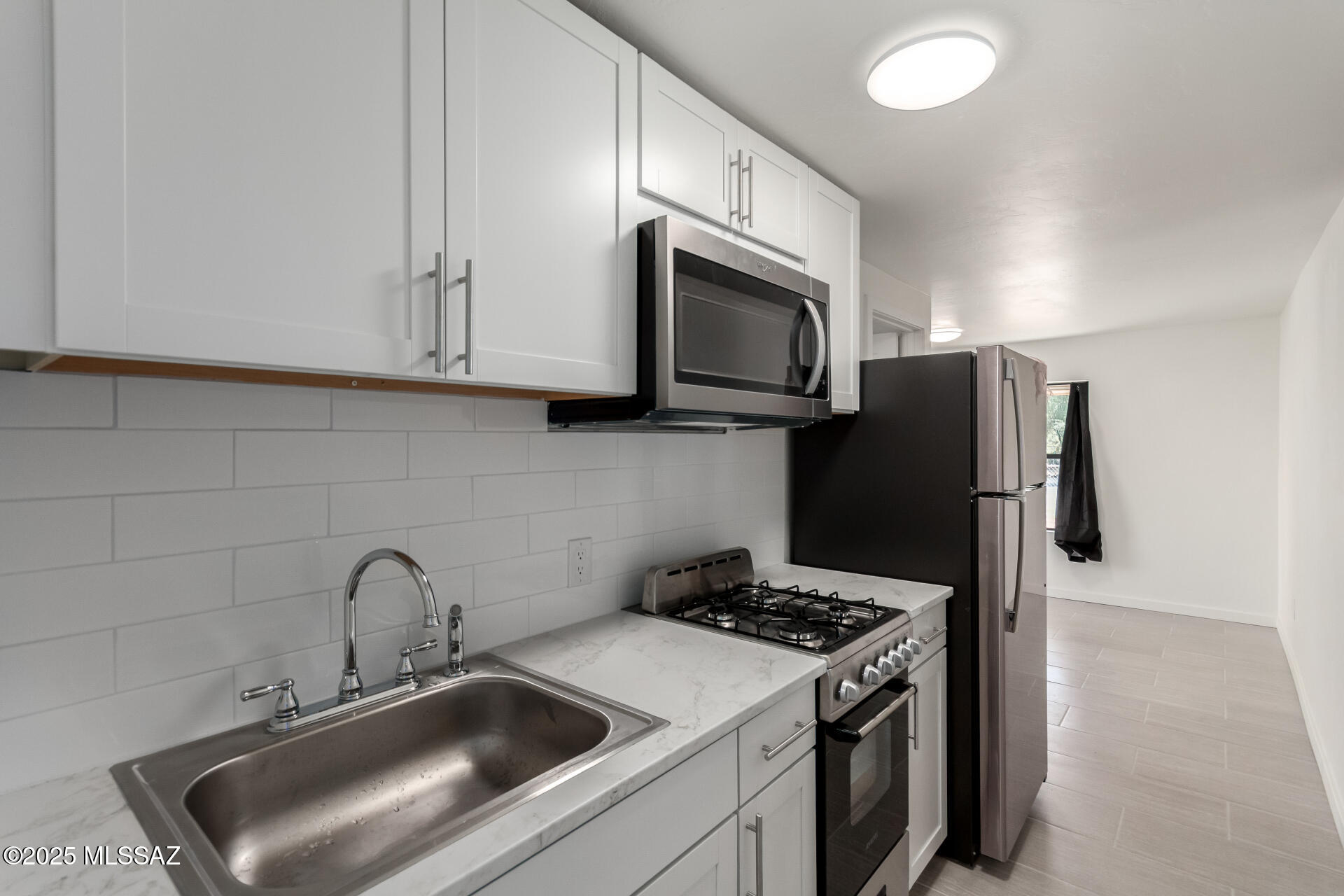 528 W Columbia Street