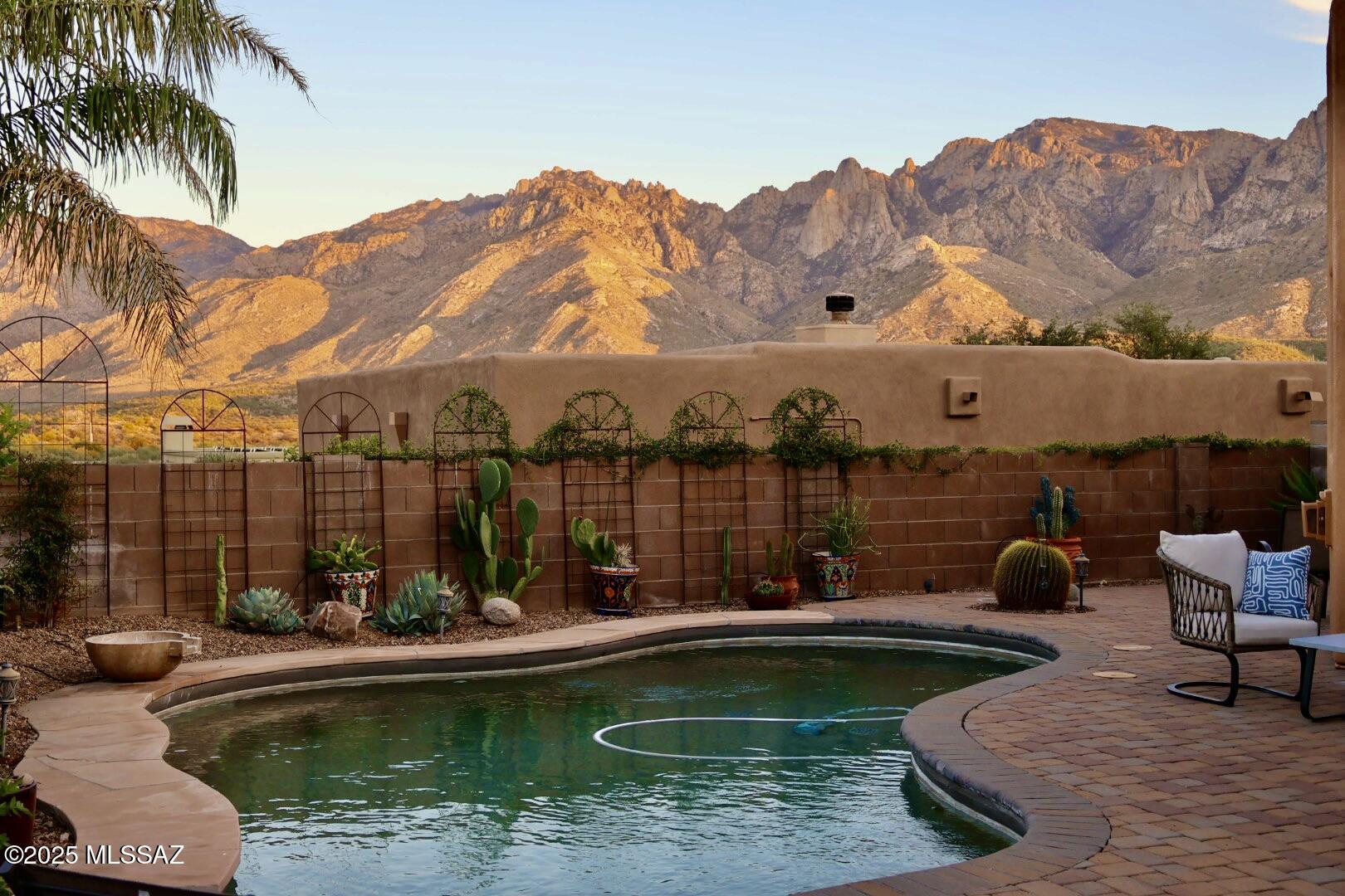 1815 E Starmist Place