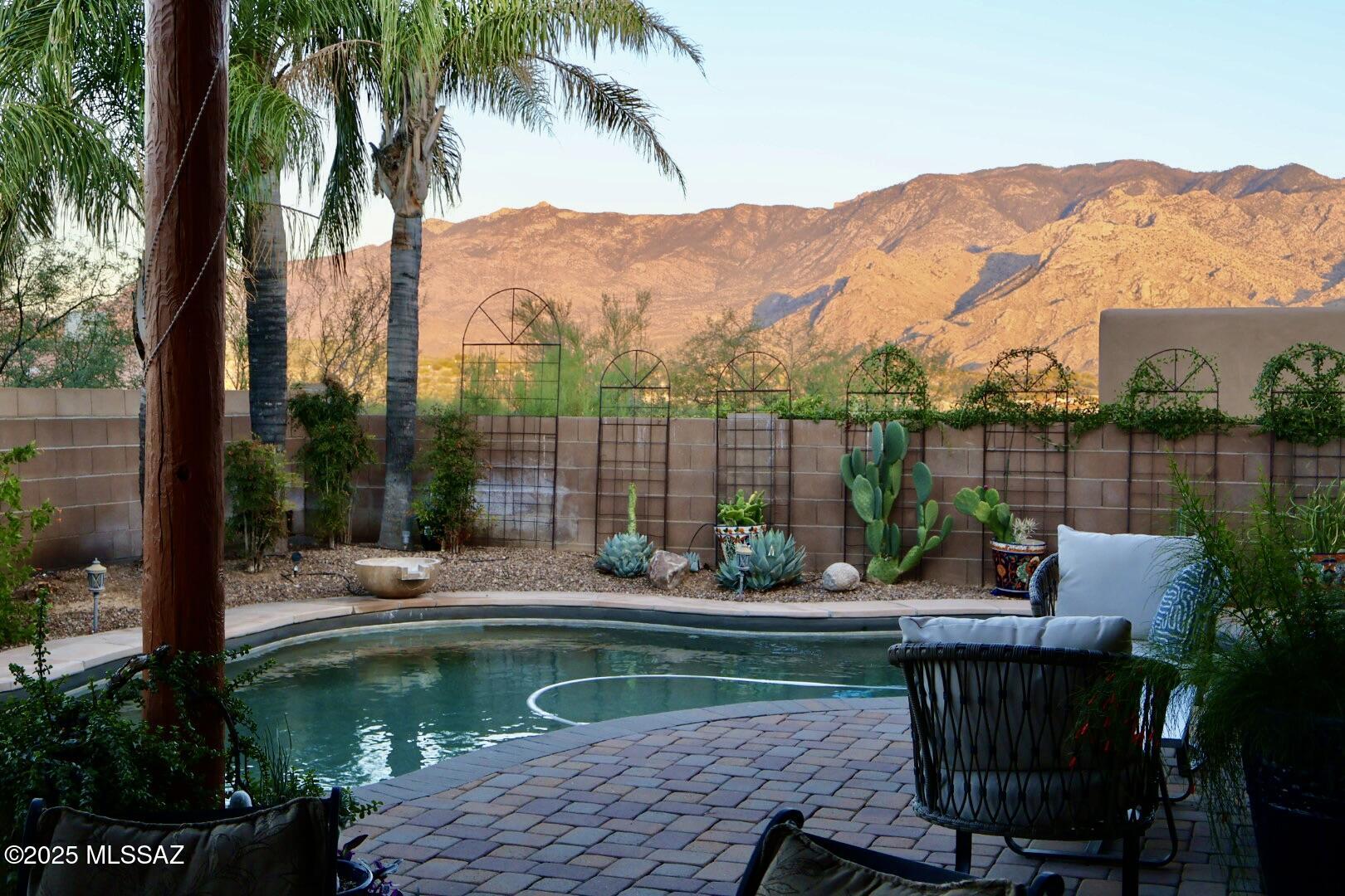 1815 E Starmist Place