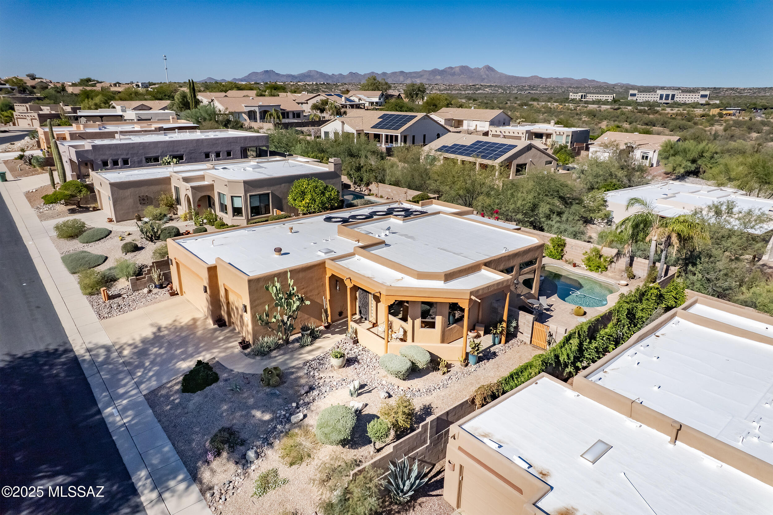 1815 E Starmist Place