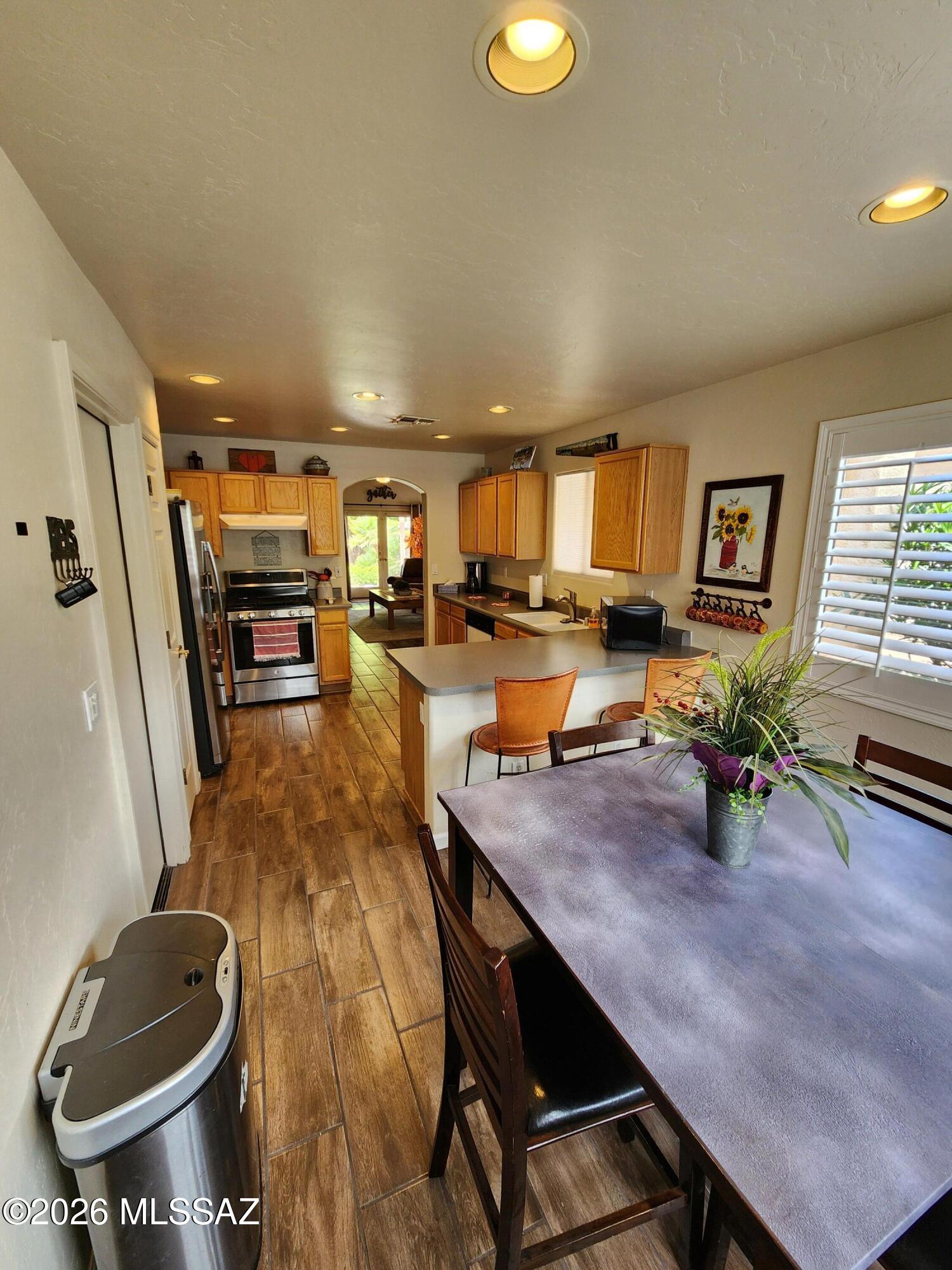 2411 E Skipping Rock Way