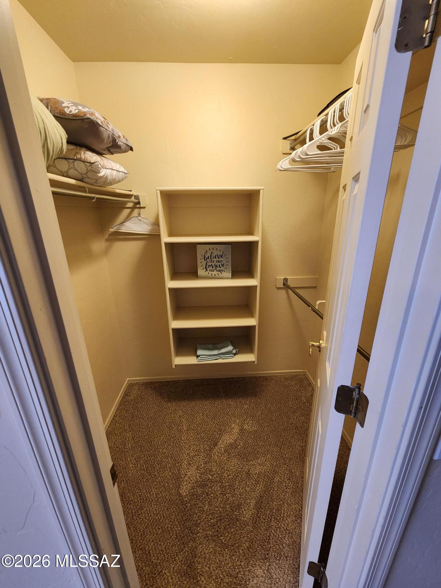 2411 E Skipping Rock Way