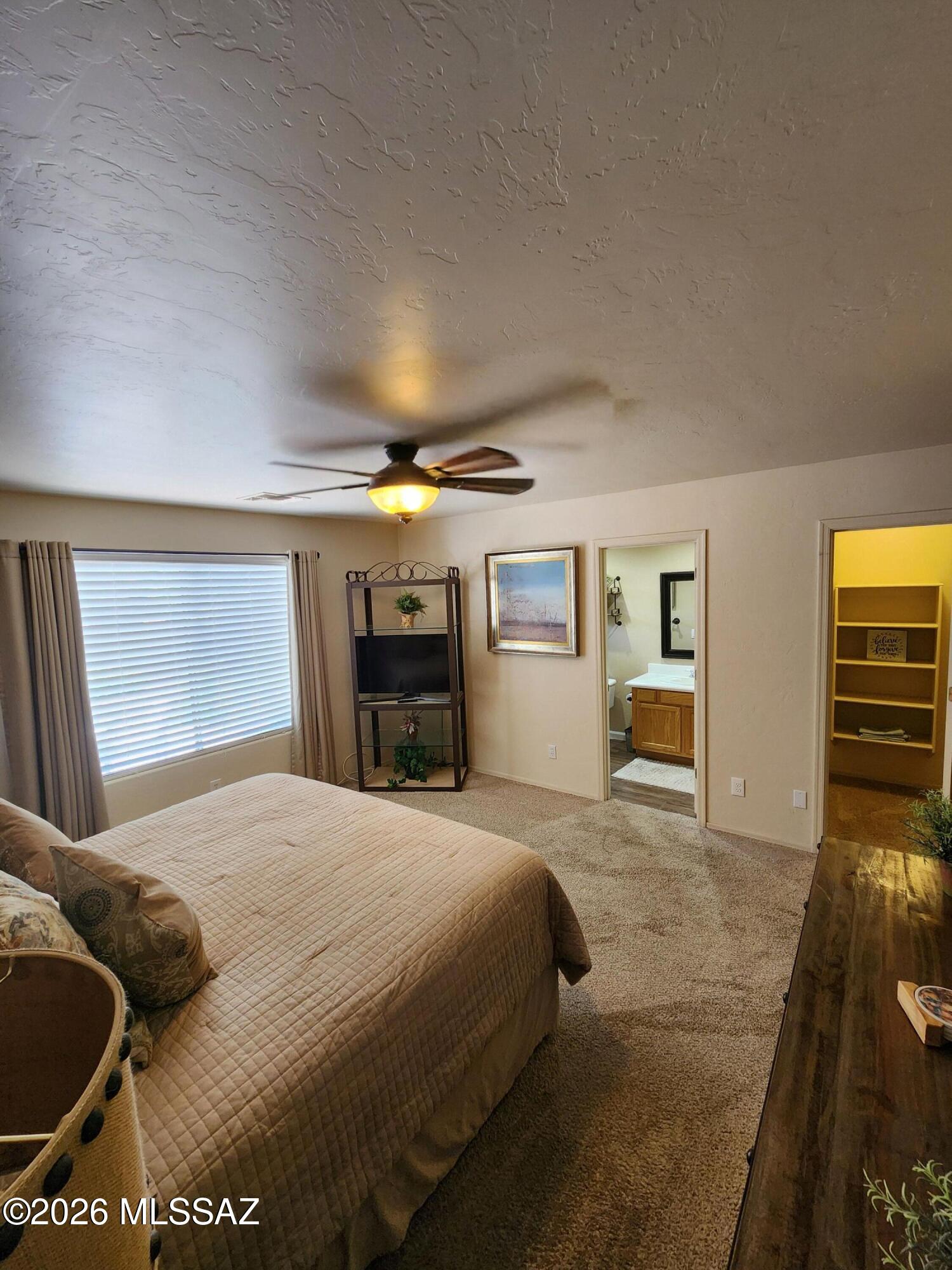 2411 E Skipping Rock Way