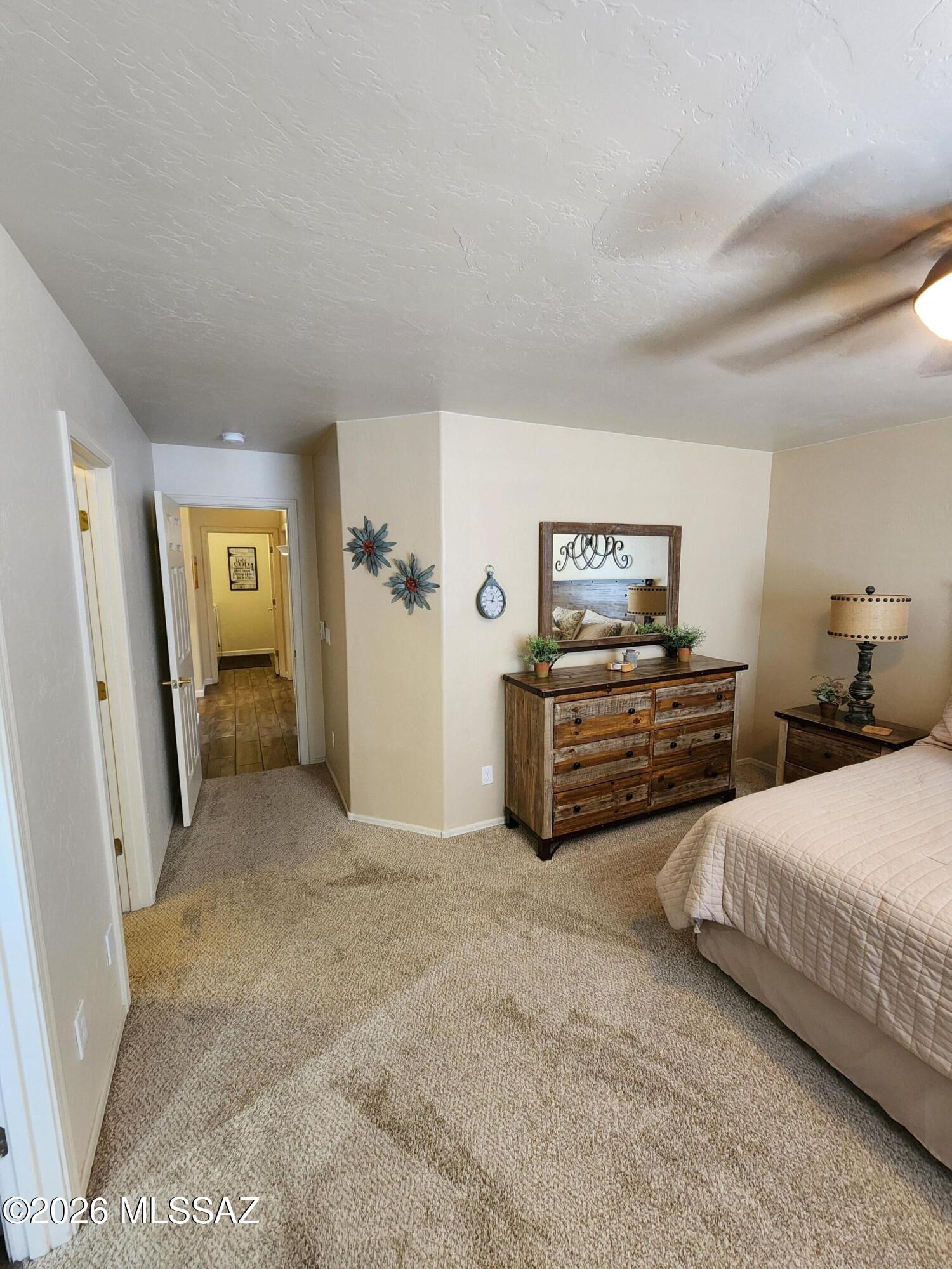 2411 E Skipping Rock Way