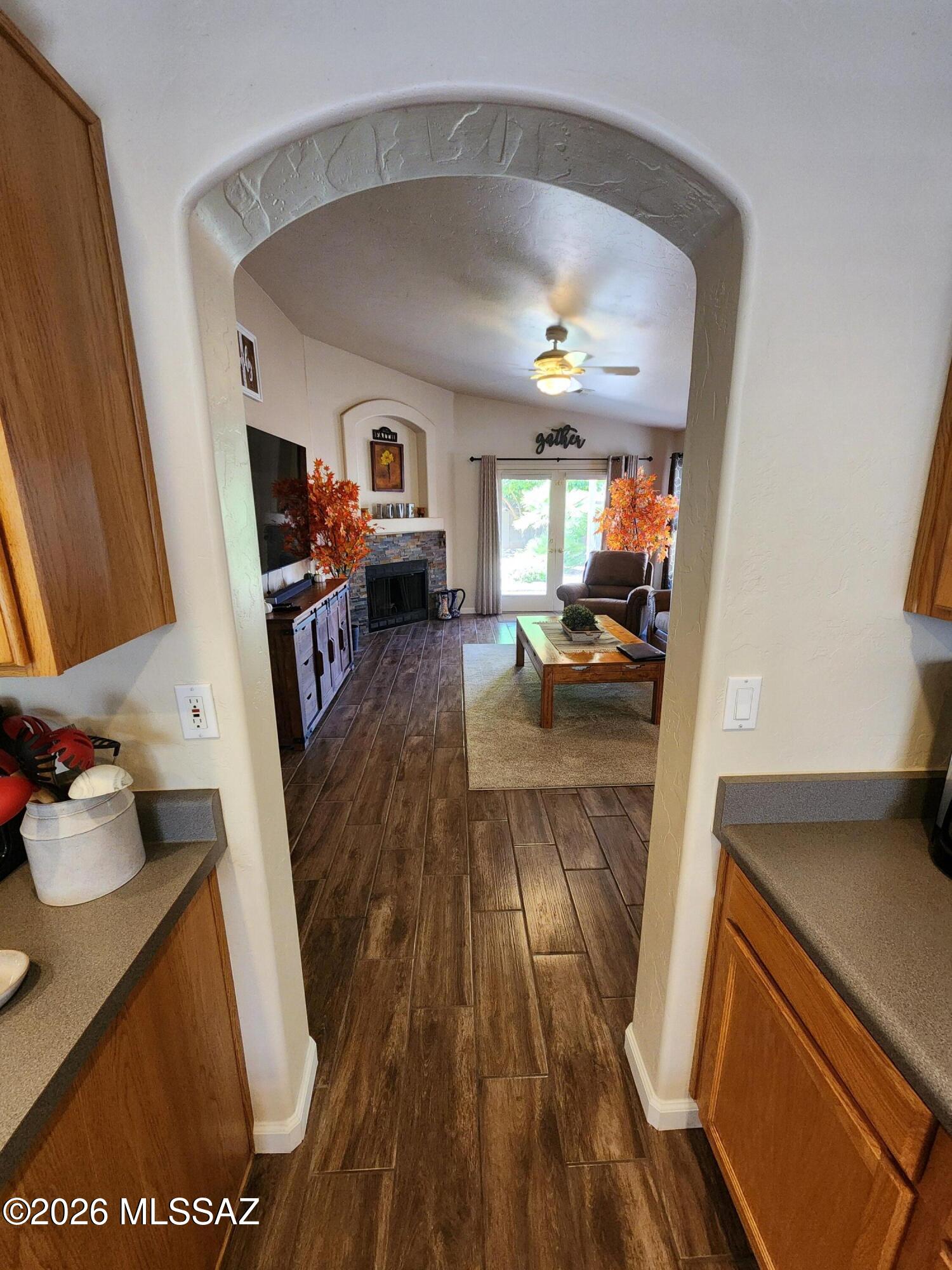 2411 E Skipping Rock Way