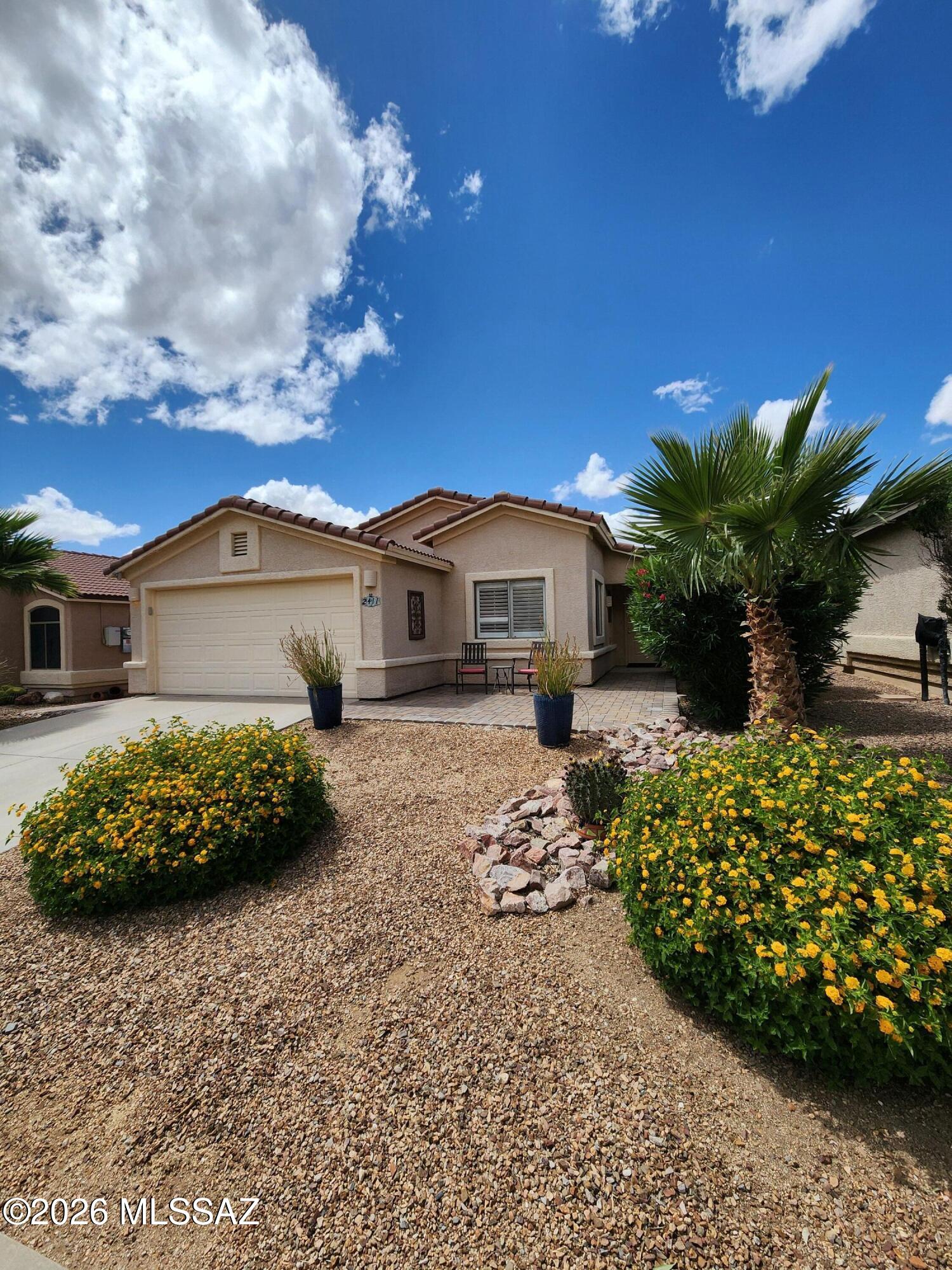 2411 E Skipping Rock Way