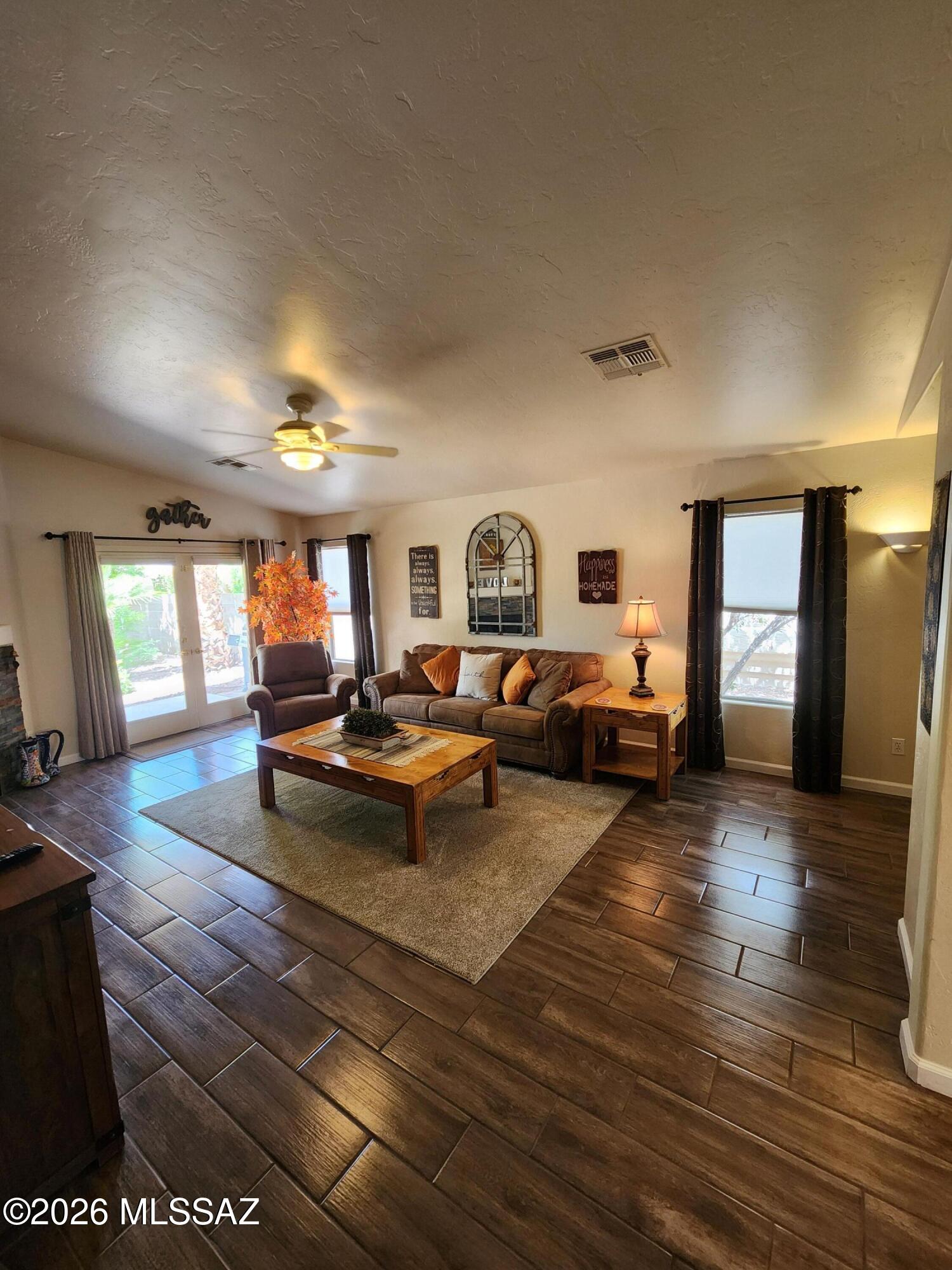 2411 E Skipping Rock Way