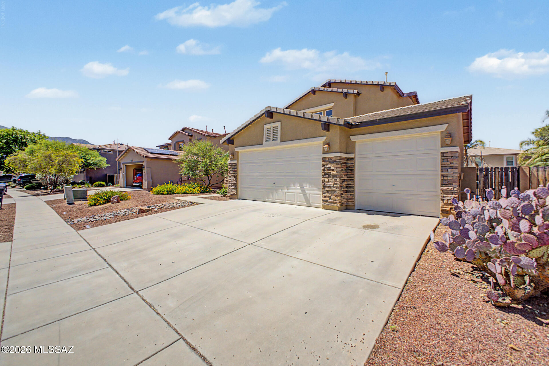 3602 E Canter Road