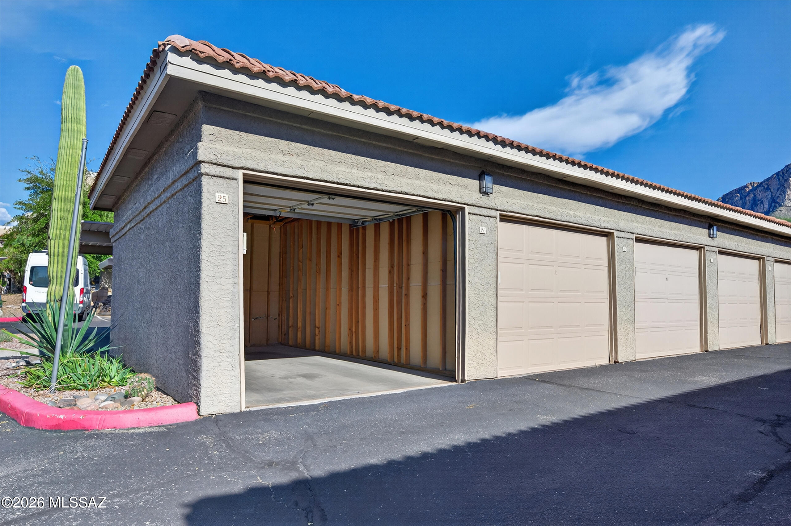 1500 E Pusch Wilderness Drive 6201