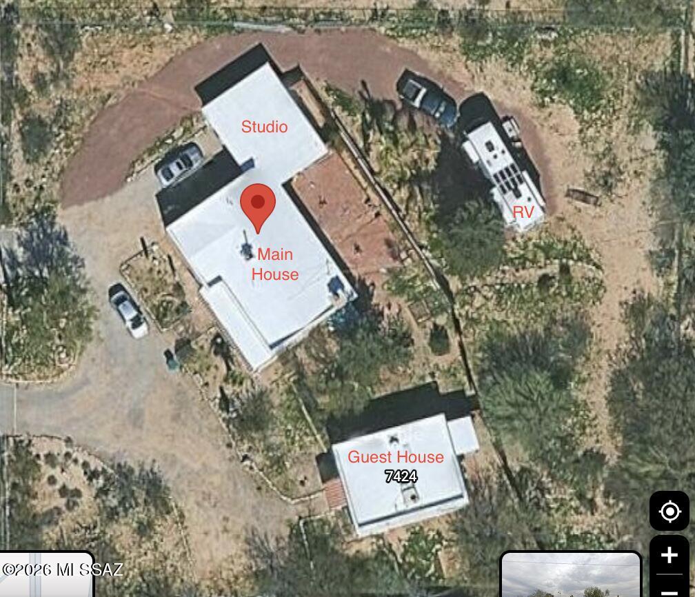 7424 N La Canada Drive