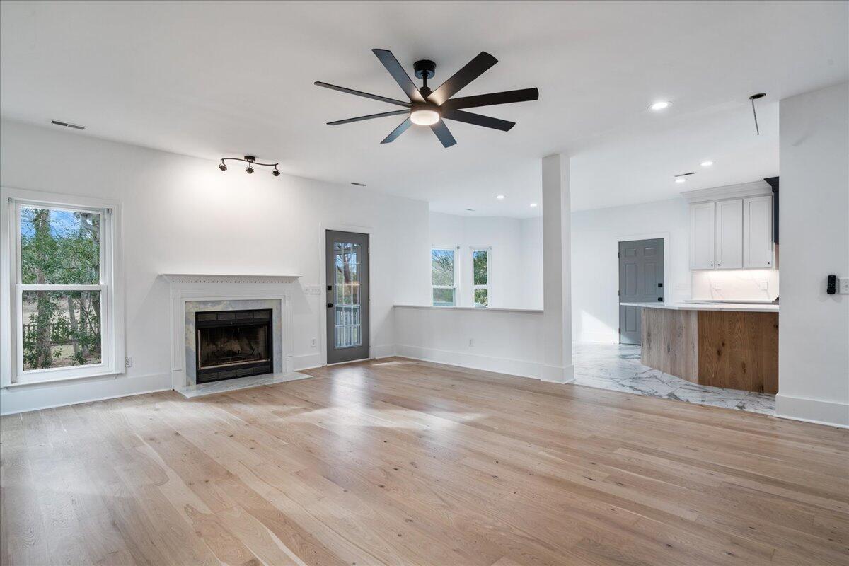 1876 N Smokerise Way