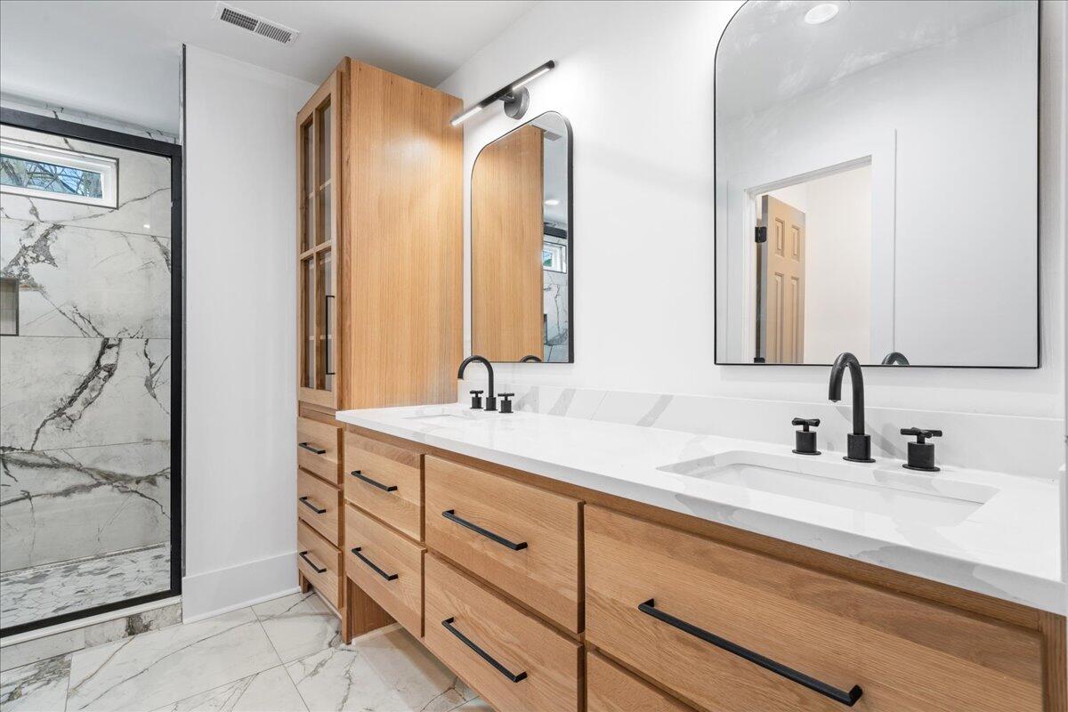 1876 N Smokerise Way