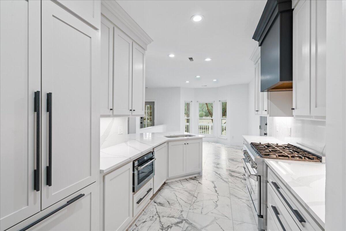 1876 N Smokerise Way