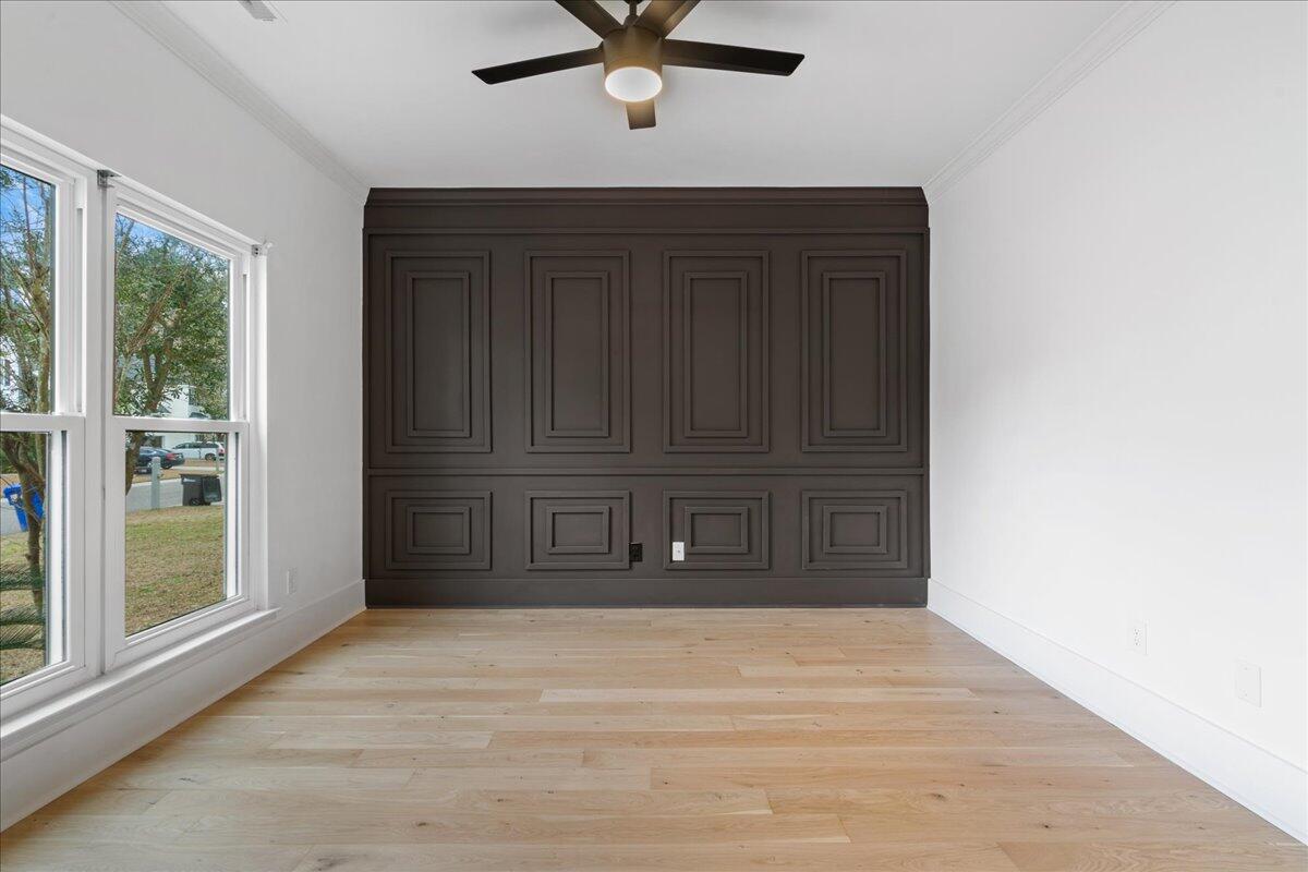 1876 N Smokerise Way